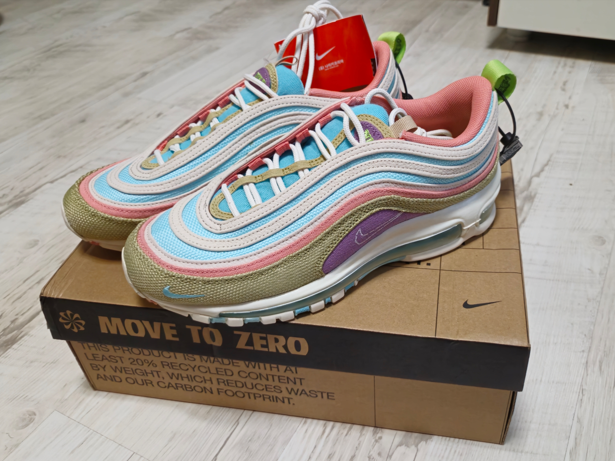 Nike Air Max 97 SE Copa Sail 착용 스타일 - 2