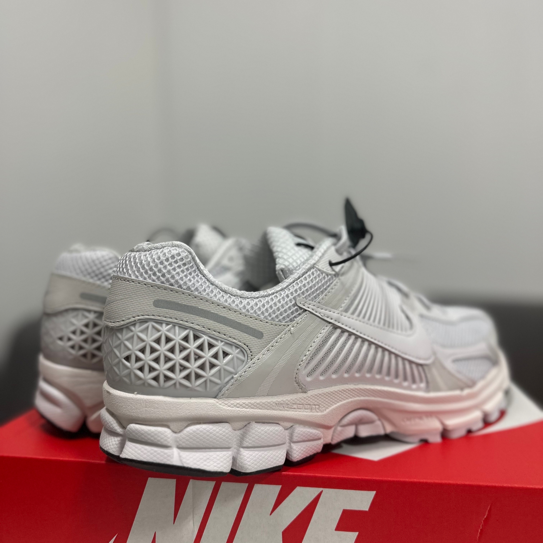 Nike Zoom Vomero 5 SP Vast Grey 2023 착용 스타일 - 2