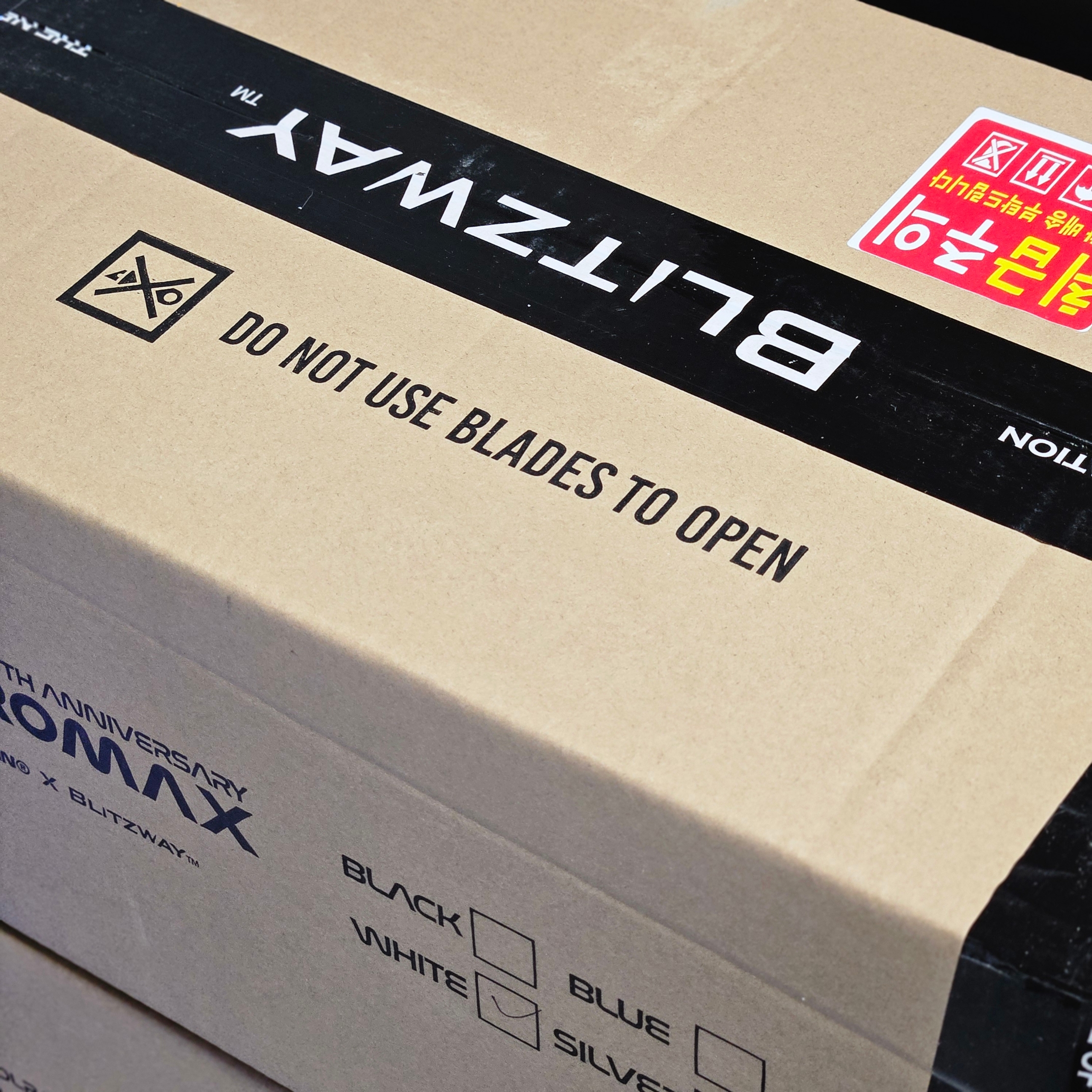 Coolrain x Blitzway Astromax Blue 착용 스타일 - 4
