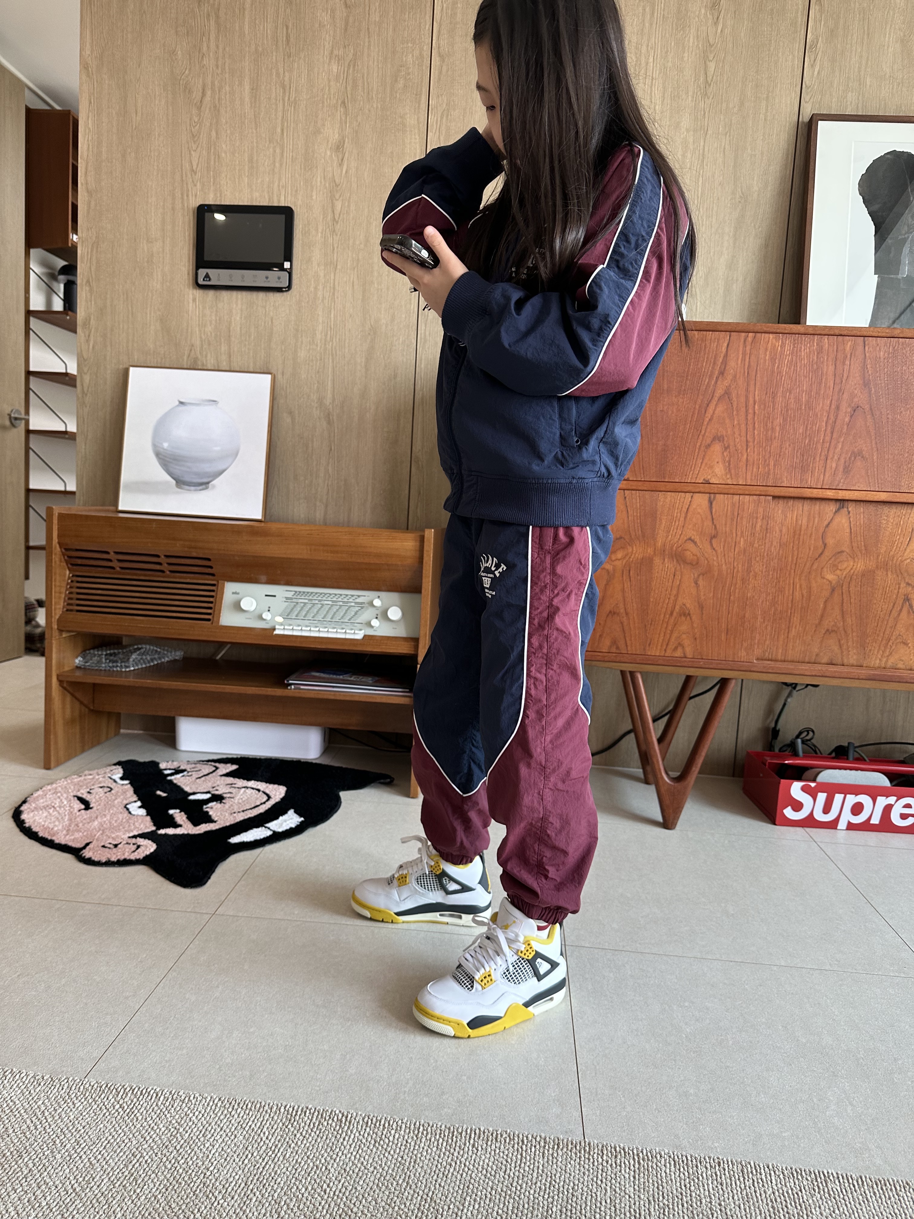 (W) Jordan 4 Retro Vivid Sulfur, (Kids) Palace x Gap Nylon Track Top Navy Red - 24SS 착용 스타일 - 3