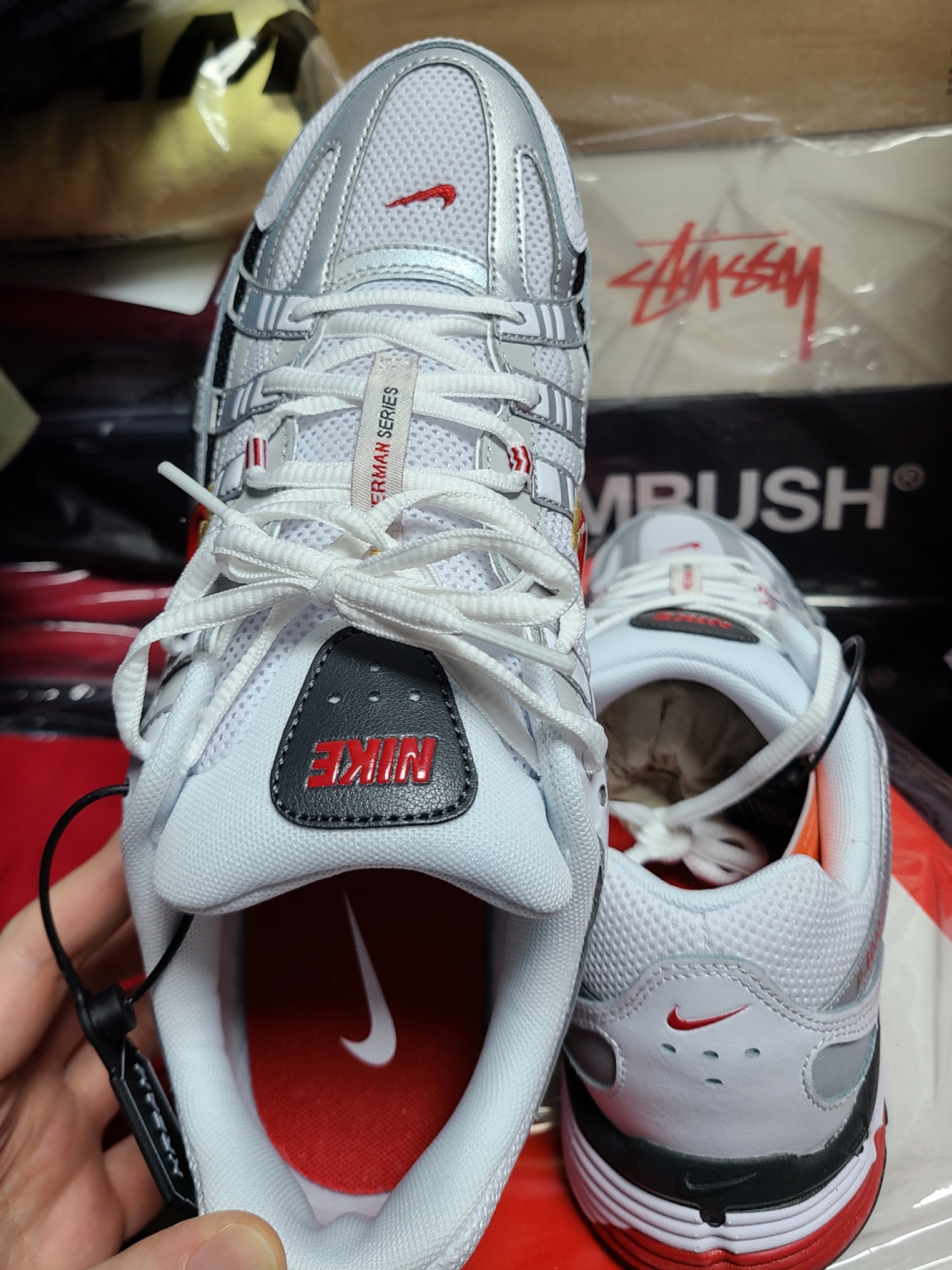 Nike P-6000 White Varsity Red 착용 스타일 - 3