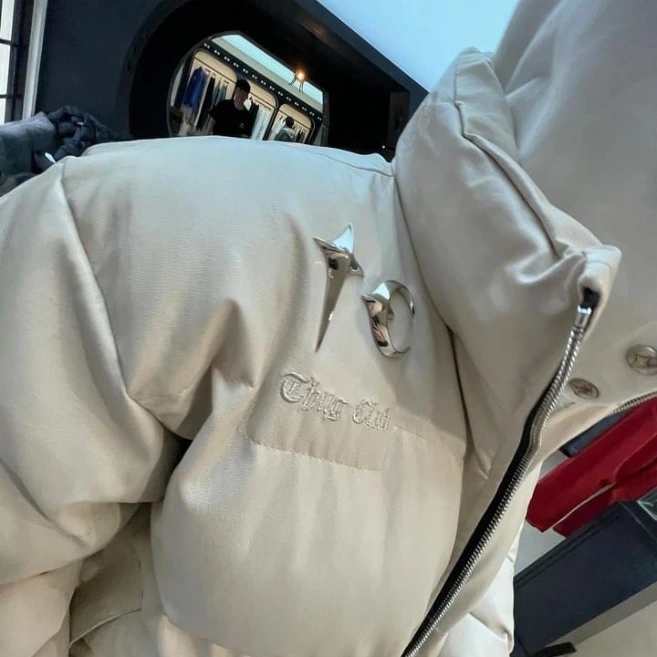 Thug Club Leather Puffer Jacket White (Polyester), Fila x Thug Club Dragon Boots Black 착용 스타일 - 1
