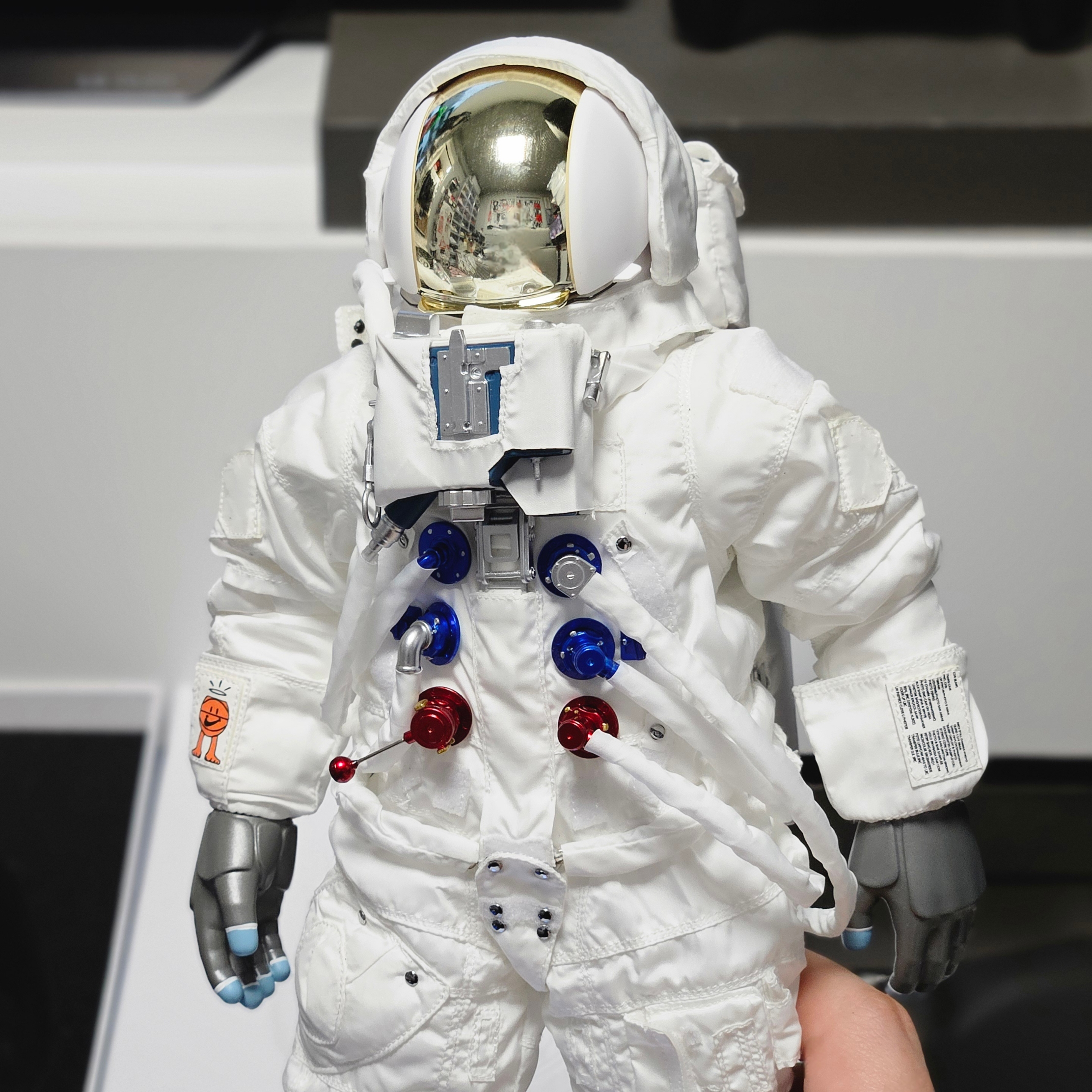 Coolrain x Blitzway Astromax White 착용 스타일 - 2