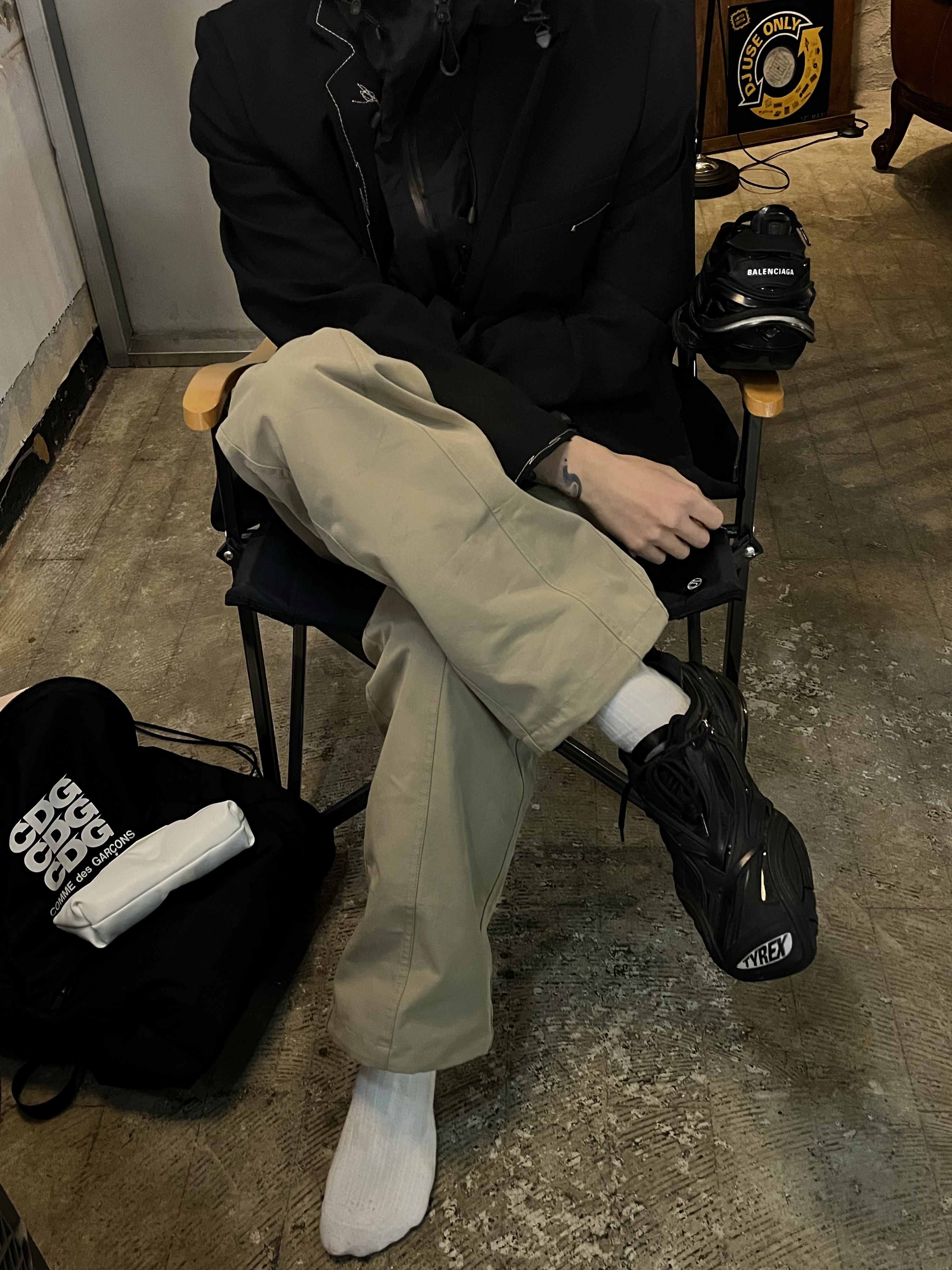 Balenciaga Tyrex Sneakers Black, Zara x Ader Error Oversized Blazer Black 착용 스타일 - 1