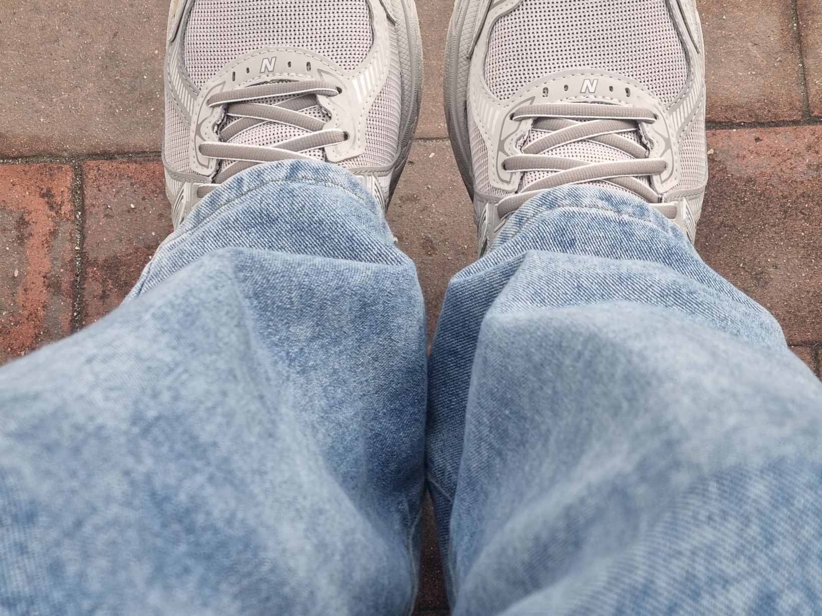 New Balance 860v2 Mars 착용 스타일 - 2