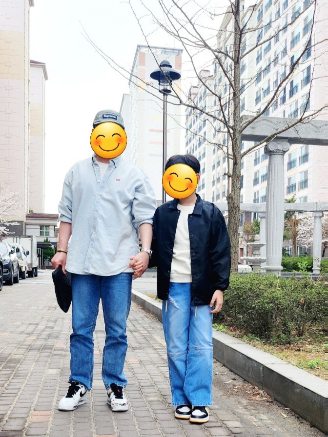 Supreme Washed Chino Twill Camp Cap Dirty Indigo - 24SS, Supreme Small Box Shirt Washed Blue - 24SS 착용 스타일 - 1