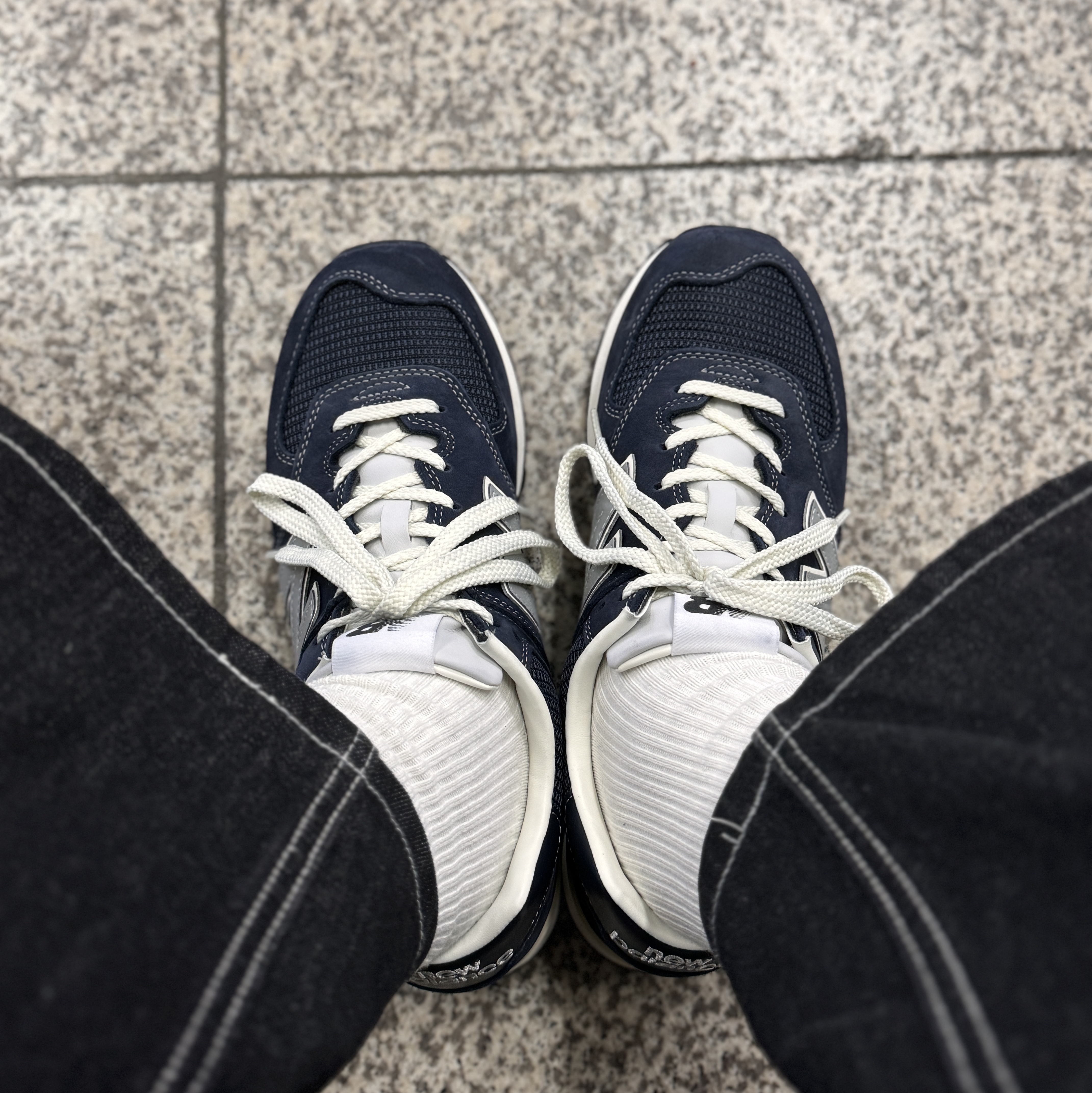 New Balance x Pottery 574 Premium Hard Navy 착용 스타일