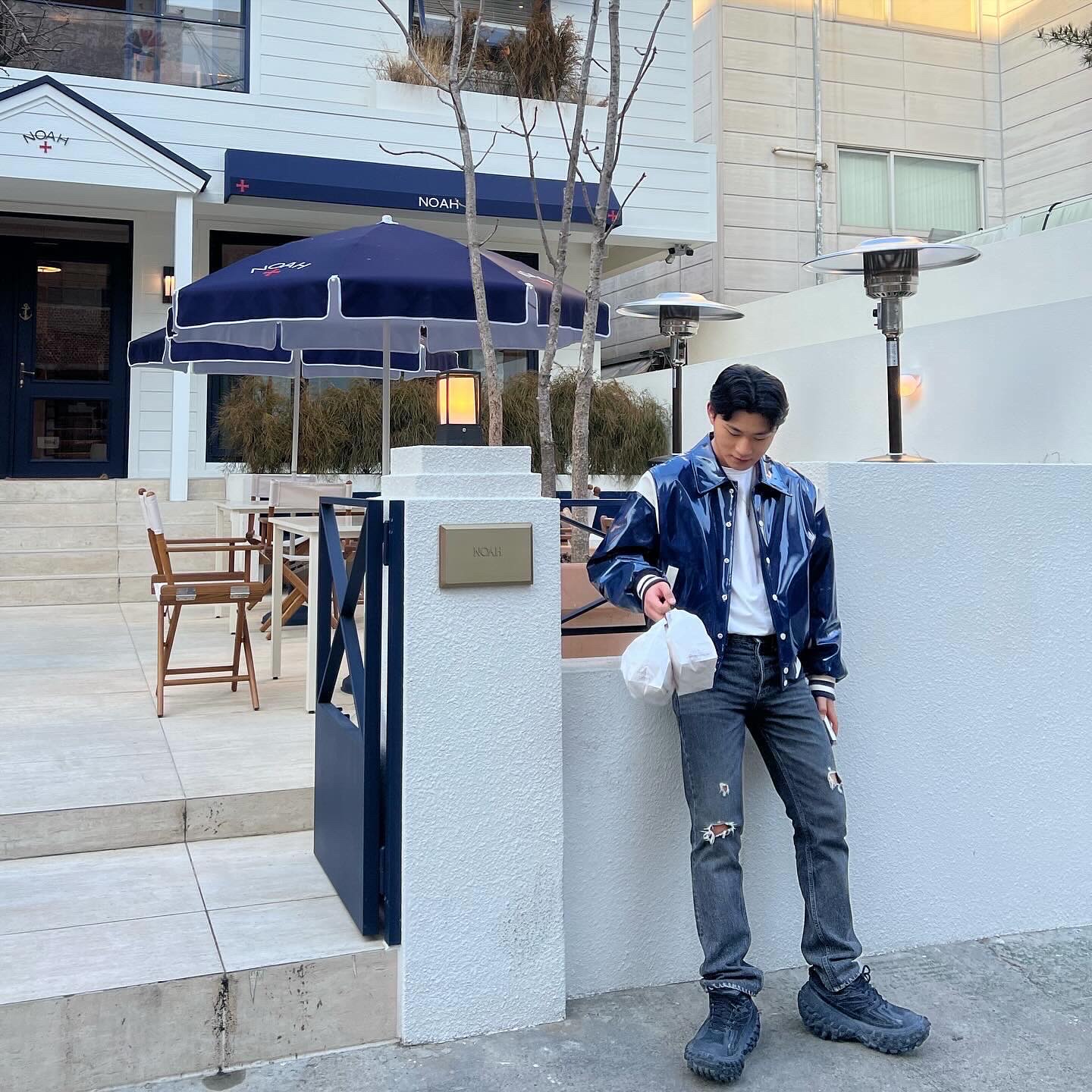 Balenciaga Defender Sneakers Black 착용 스타일