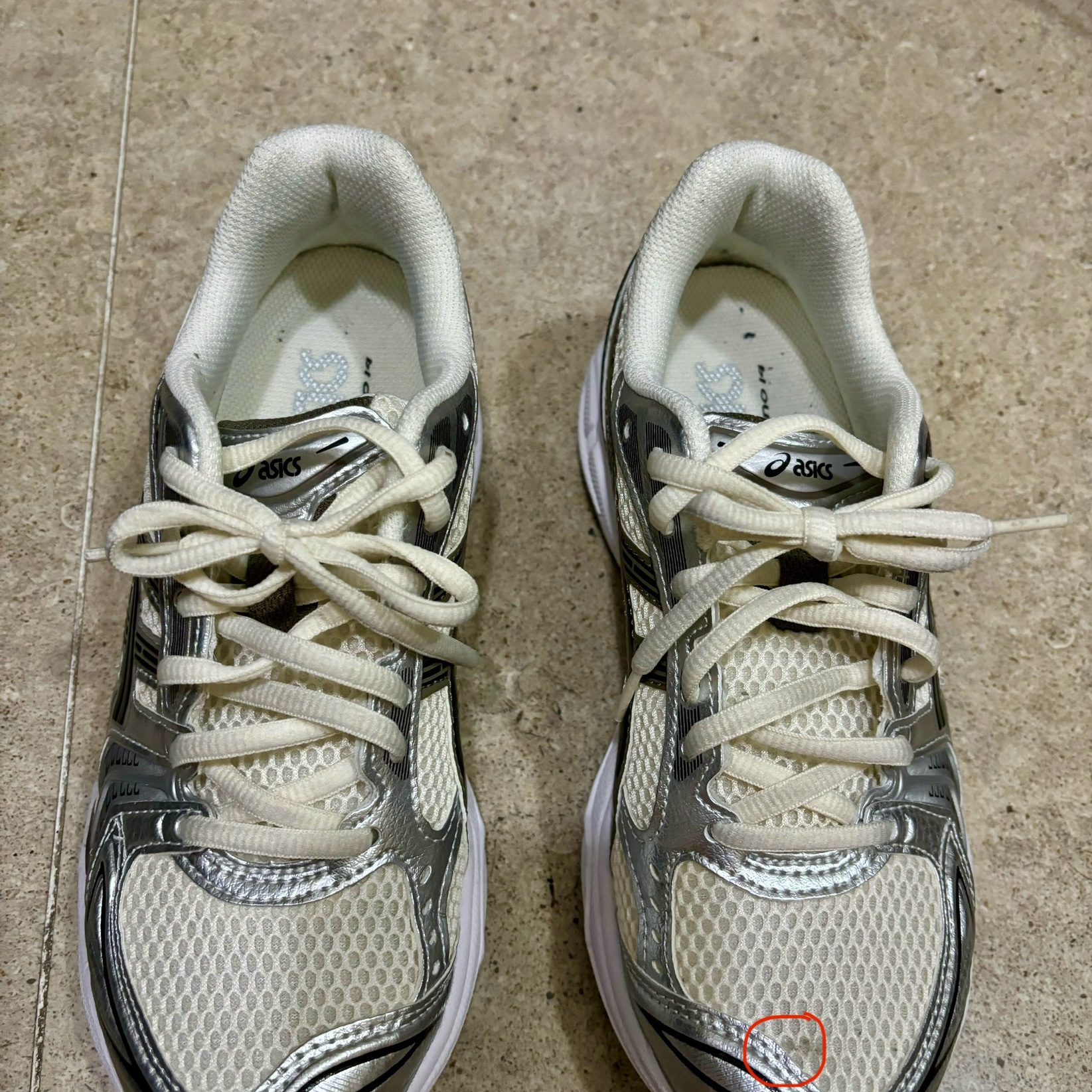 Asics Gel-Kayano 14 Cream Black 착용 스타일