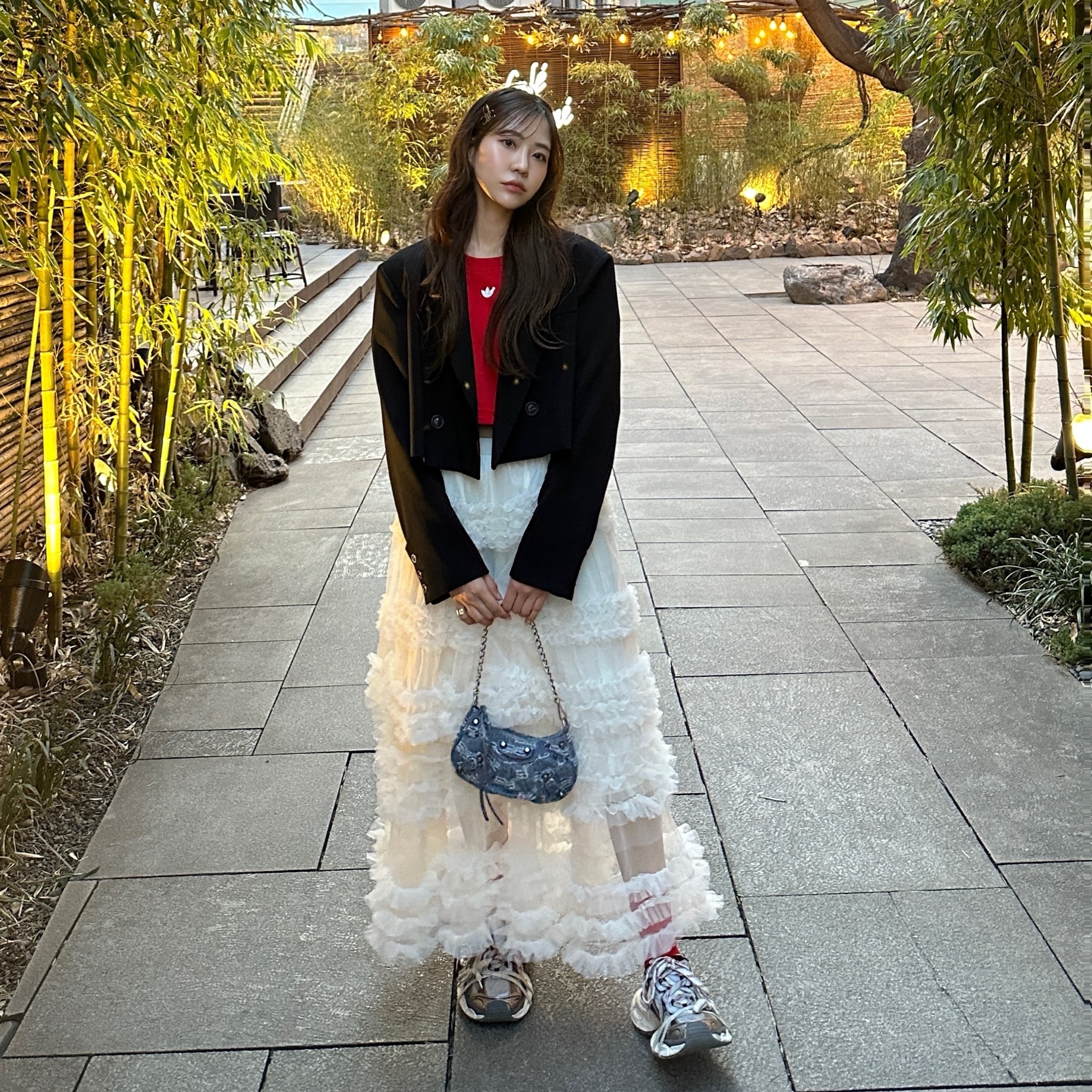(W) Celine Hair Accessories Triomphe Snap Hair Clips in Brass with Gold Finish & Steel Gold - Set of 2, Balenciaga Le Cagole Mini Bag with Chain BB Monogram Bleached Denim Blue 착용 스타일 - 2