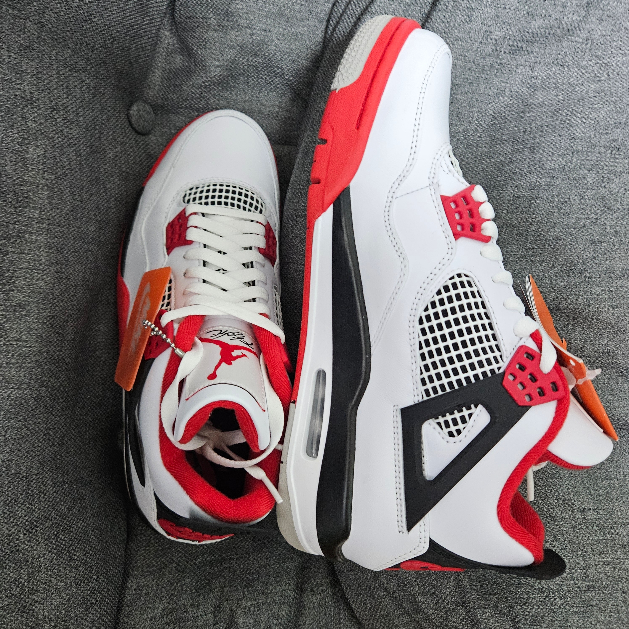 Jordan 4 Retro OG Fire Red 2020 착용 스타일