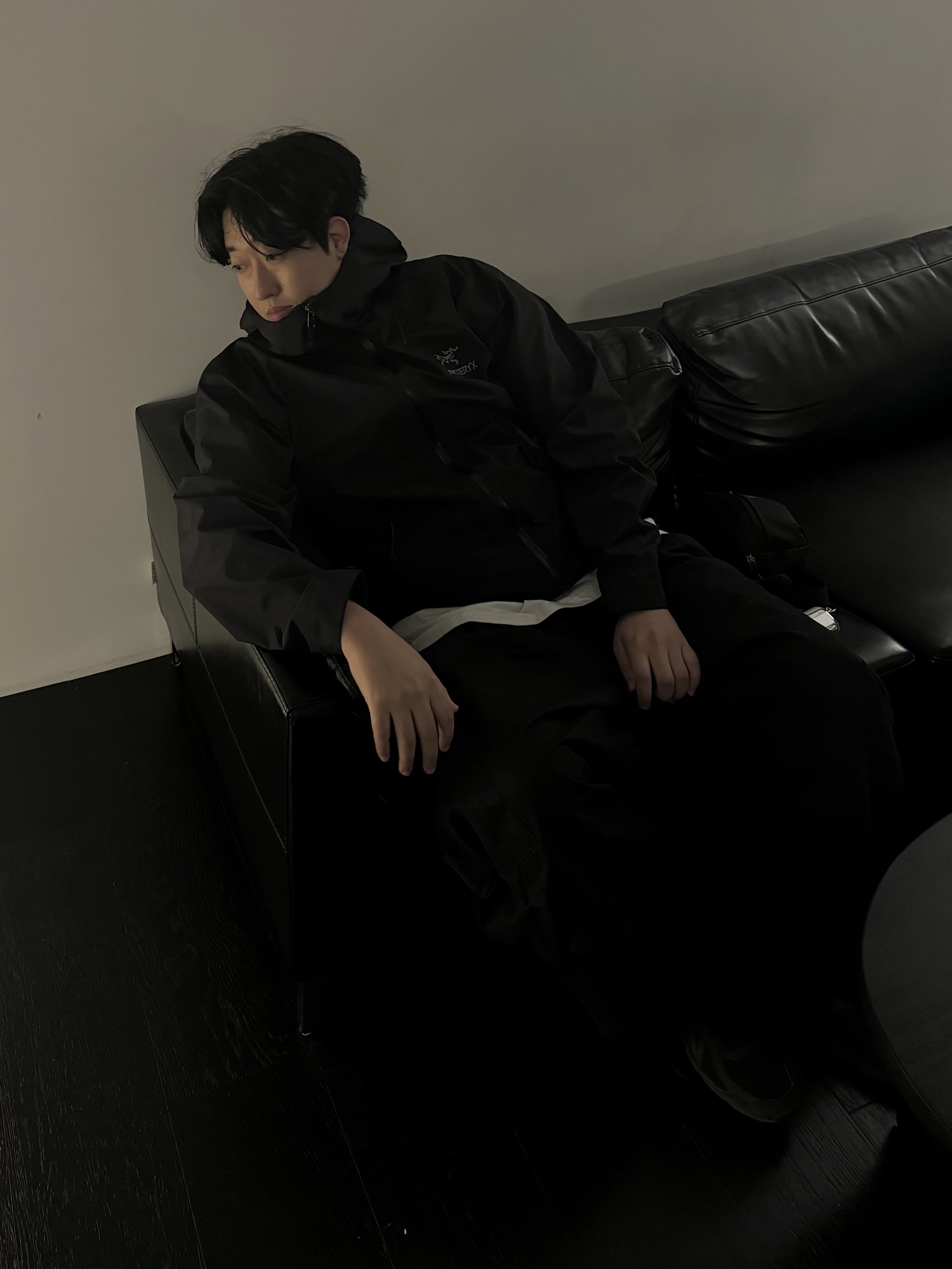 Arc'teryx Beta LT Jacket Black 착용 스타일 - 4