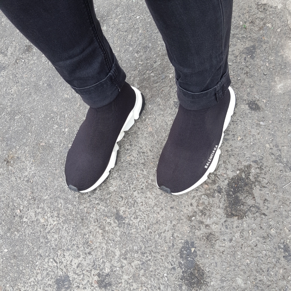 Balenciaga Speed Trainer Black White 2021/2022 착용 스타일