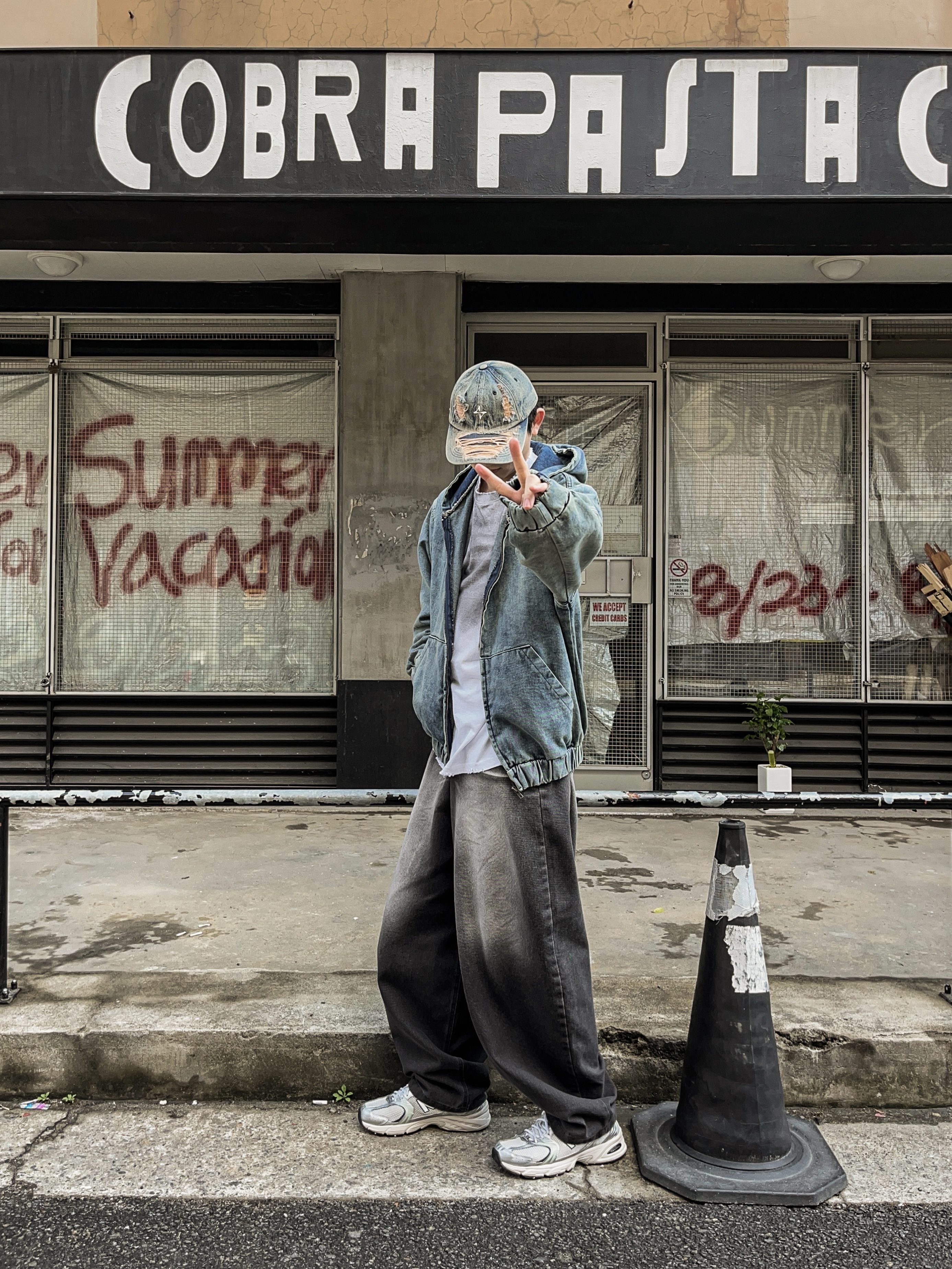 New Balance 530 Steel Grey 착용 스타일 - 1