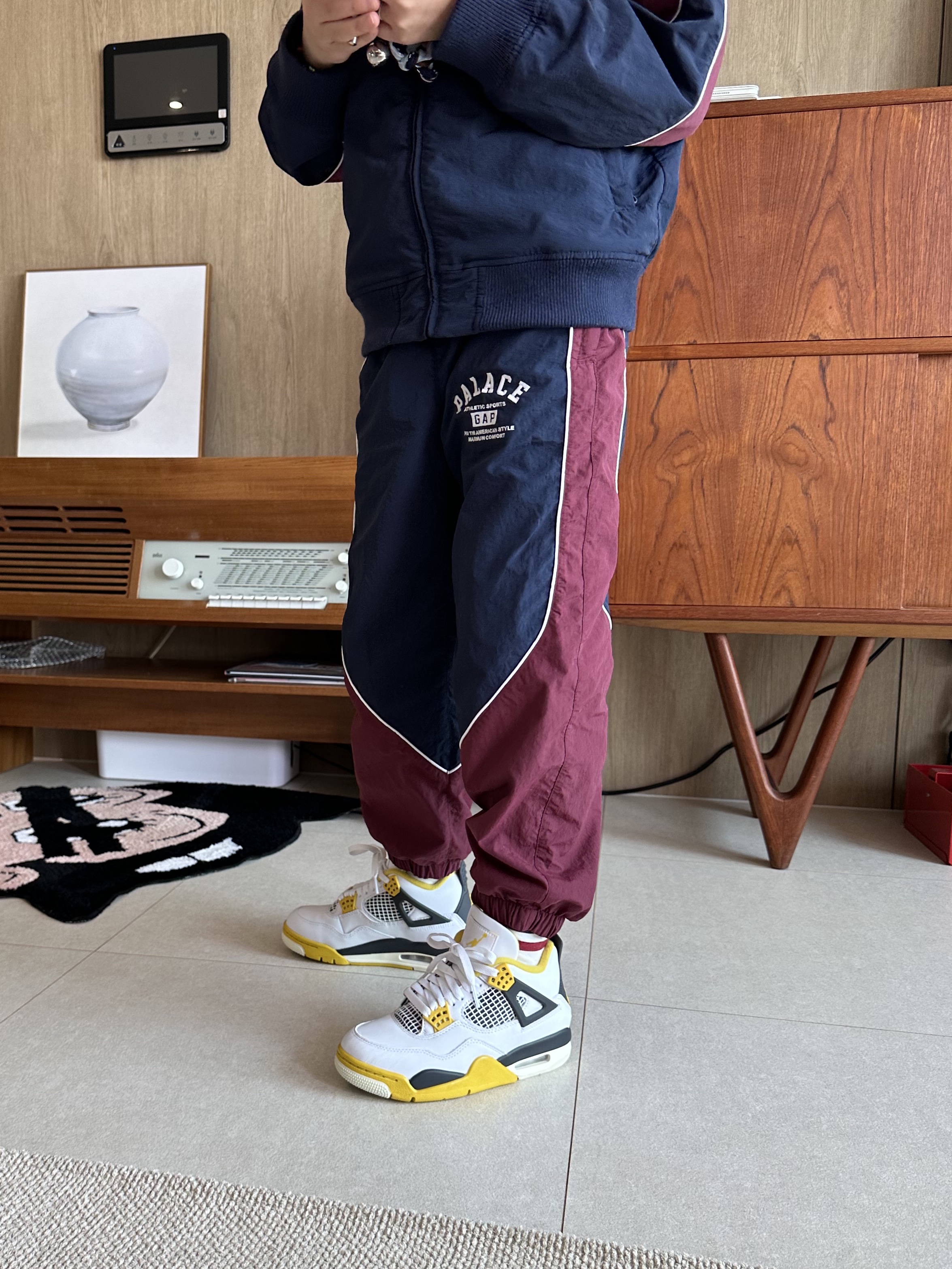 (W) Jordan 4 Retro Vivid Sulfur, (Kids) Palace x Gap Nylon Track Top Navy Red - 24SS 착용 스타일 - 4
