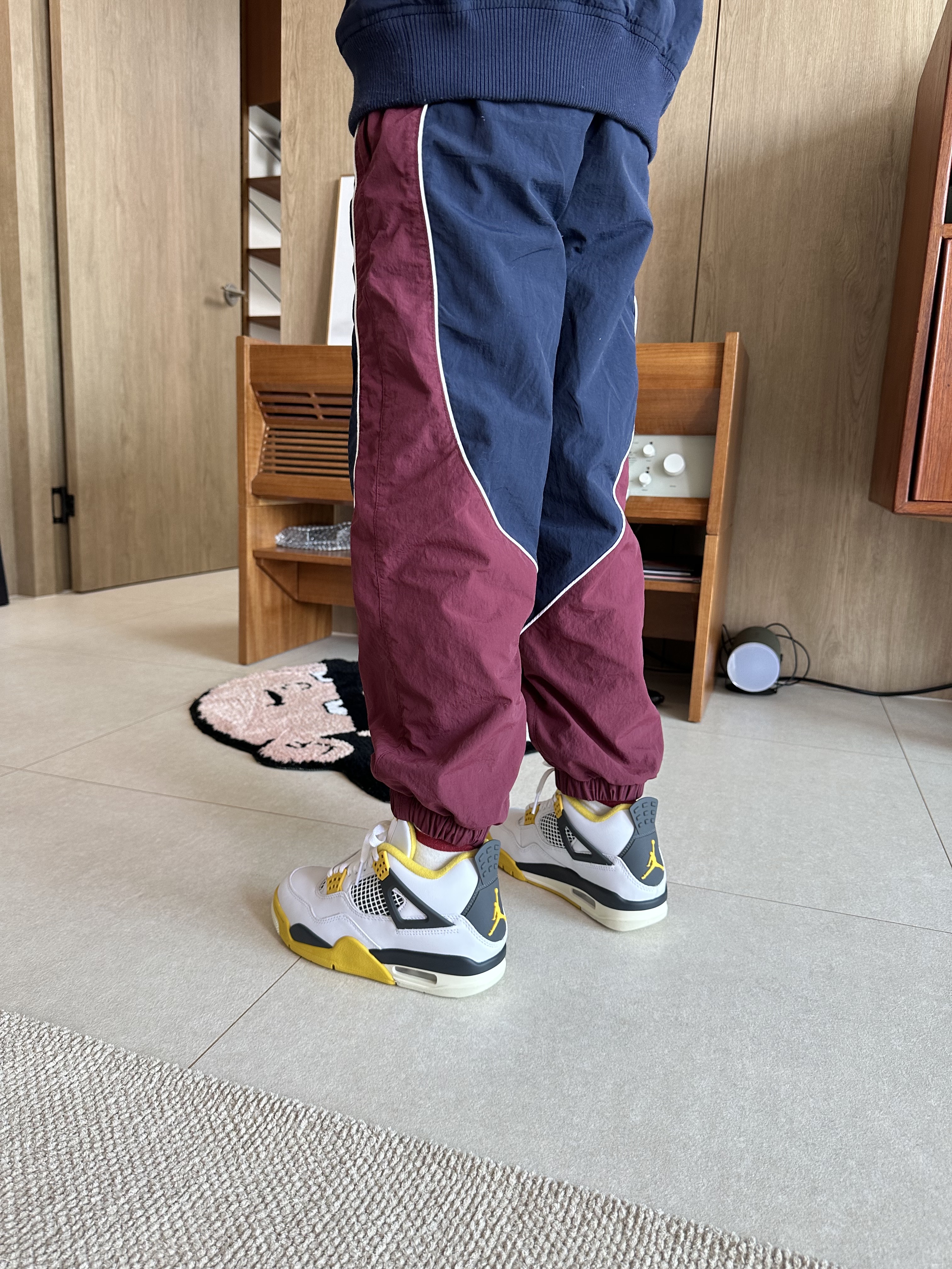 (W) Jordan 4 Retro Vivid Sulfur, (Kids) Palace x Gap Nylon Track Top Navy Red - 24SS 착용 스타일 - 6