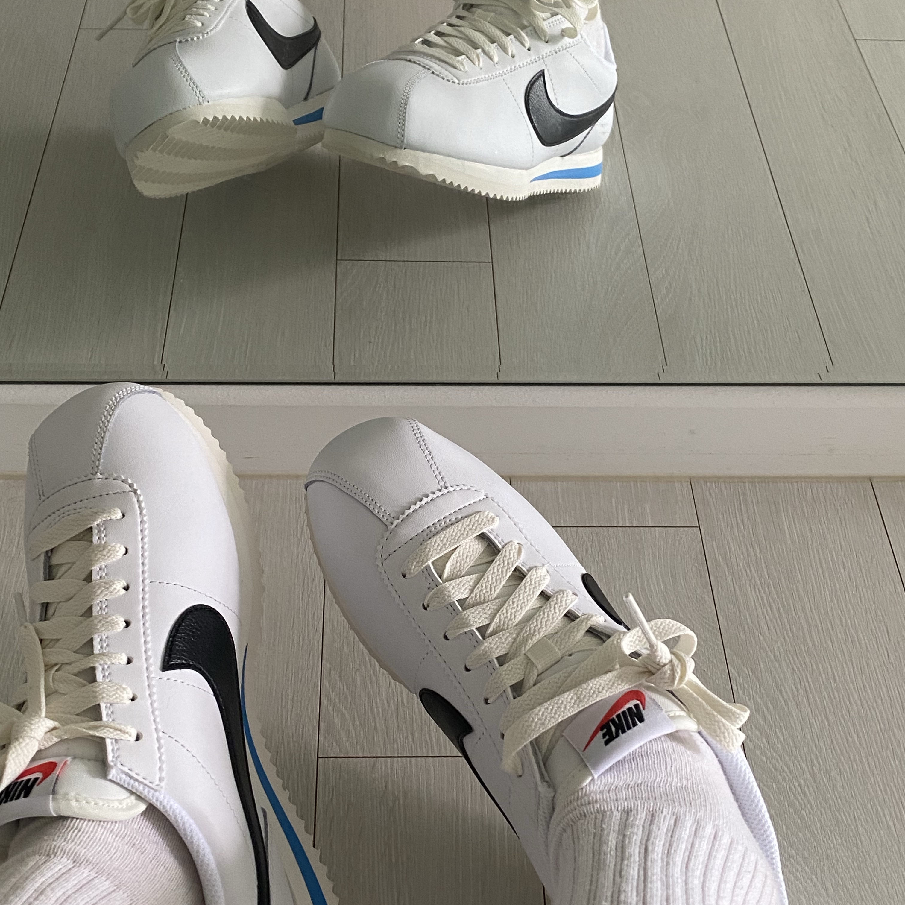 (W) Nike Cortez White and Black 착용 스타일 - 2