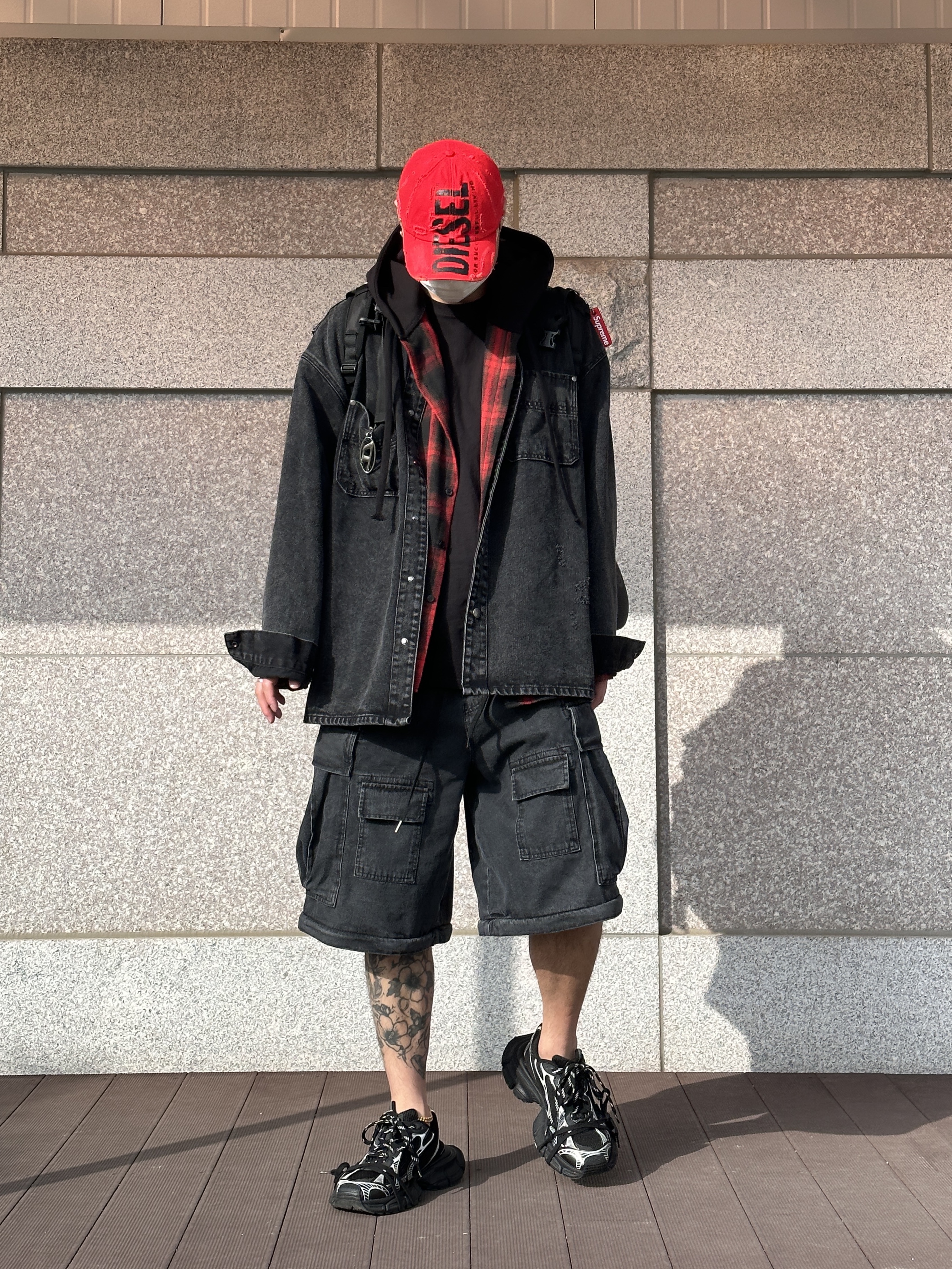 Supreme Floating Keychain Red - 23FW, Diesel Baseball Cap with Diesel Lettering Red 착용 스타일 - 3