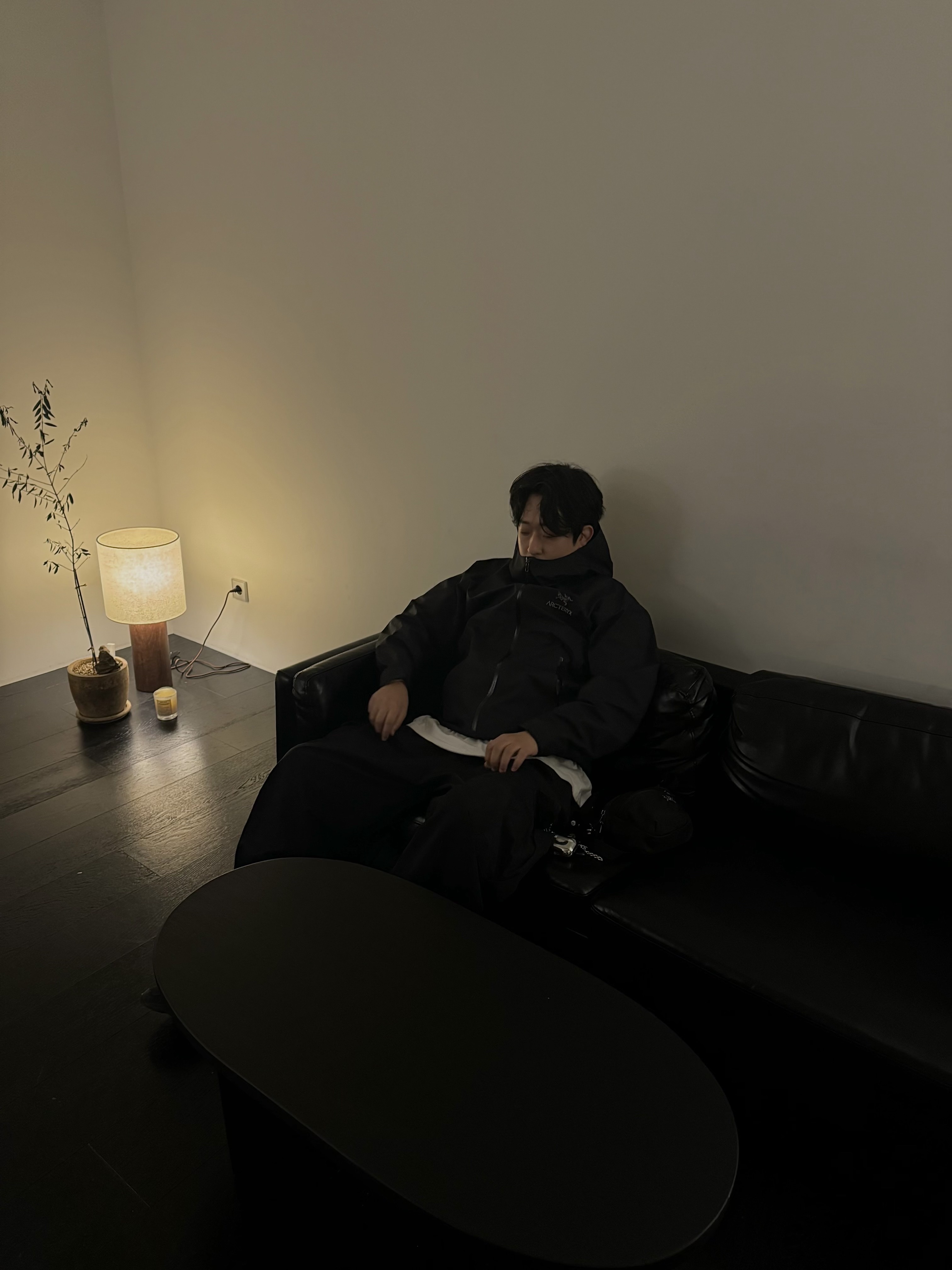Arc'teryx Beta LT Jacket Black 착용 스타일 - 5