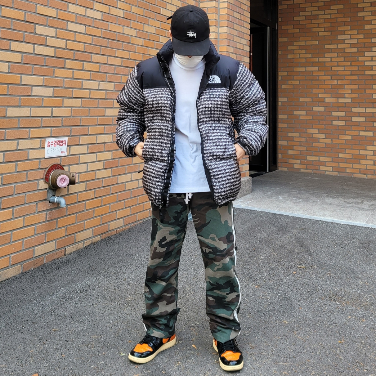 Stussy Stock Low Pro Cap Black, Supreme x The North Face Studded Nuptse Jacket Black - 21SS 착용 스타일