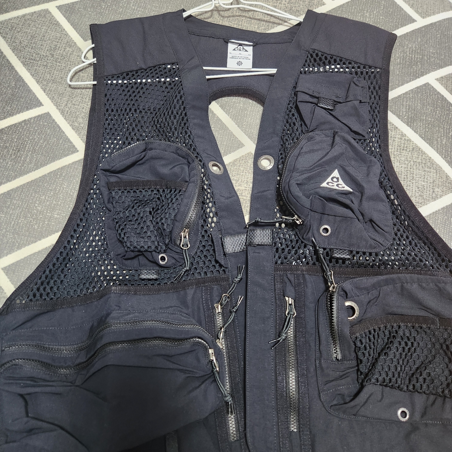 Nike ACG Buttles Vest Black - Asia 착용 스타일