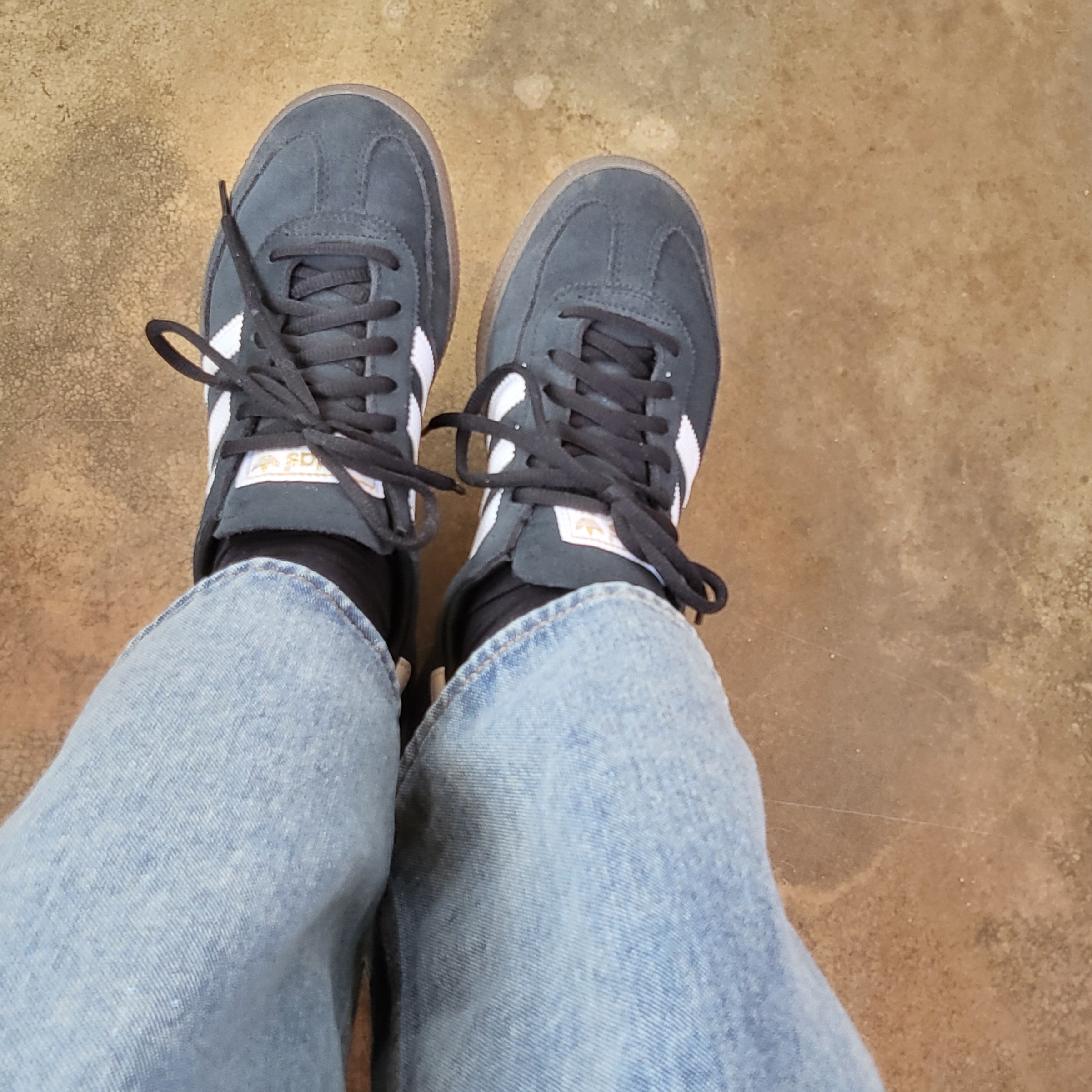 Adidas Spezial Handball Core Black 착용 스타일 - 2