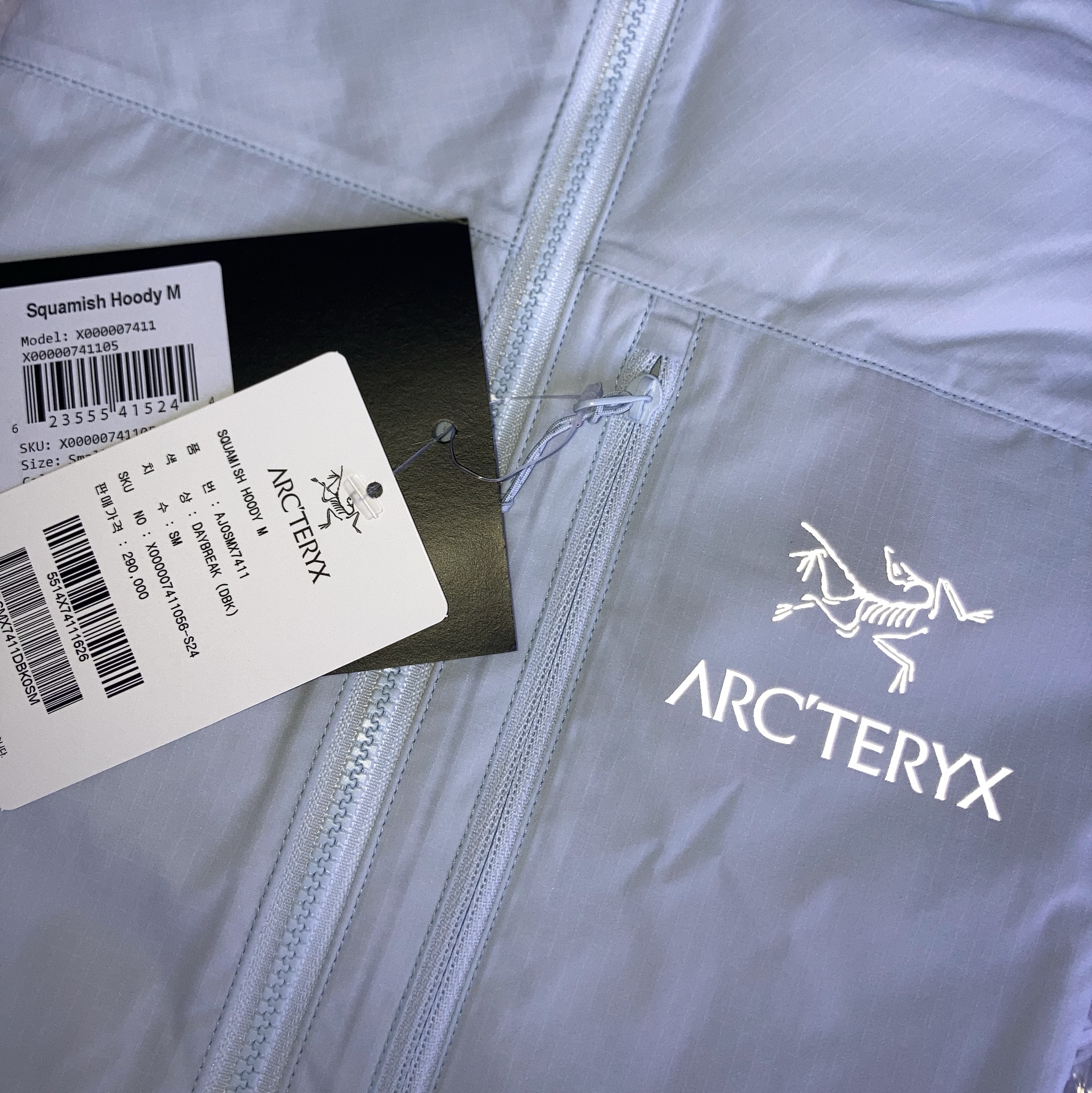 Arc'teryx Squamish Hoody Daybreak, Arc'teryx Mantis 1 Waistpack Black II 착용 스타일 - 3