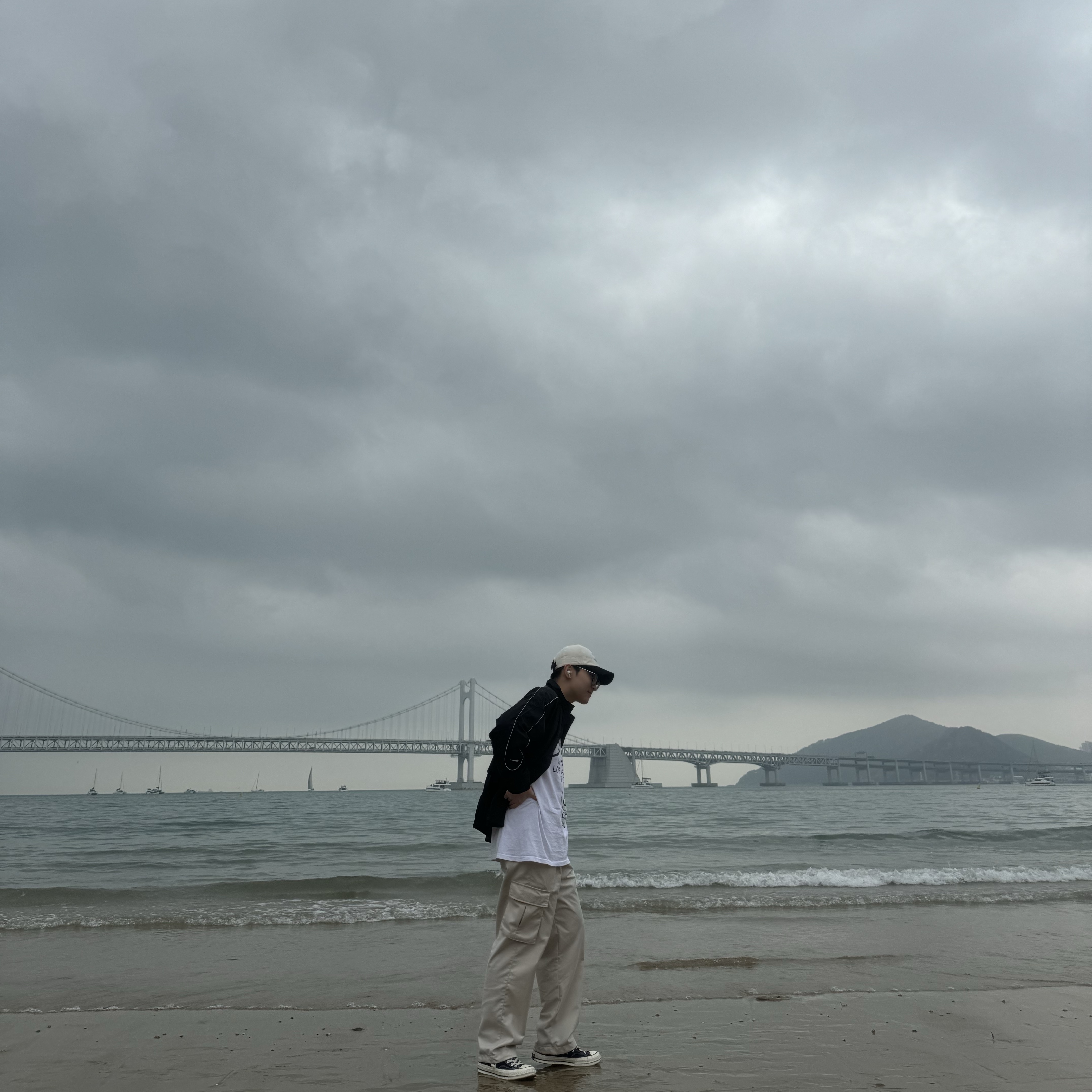 Nike NSW Solo Swoosh Woven Track Jacket Black - Asia, Stussy World Tour LS T-Shirt White 2023 착용 스타일 - 1