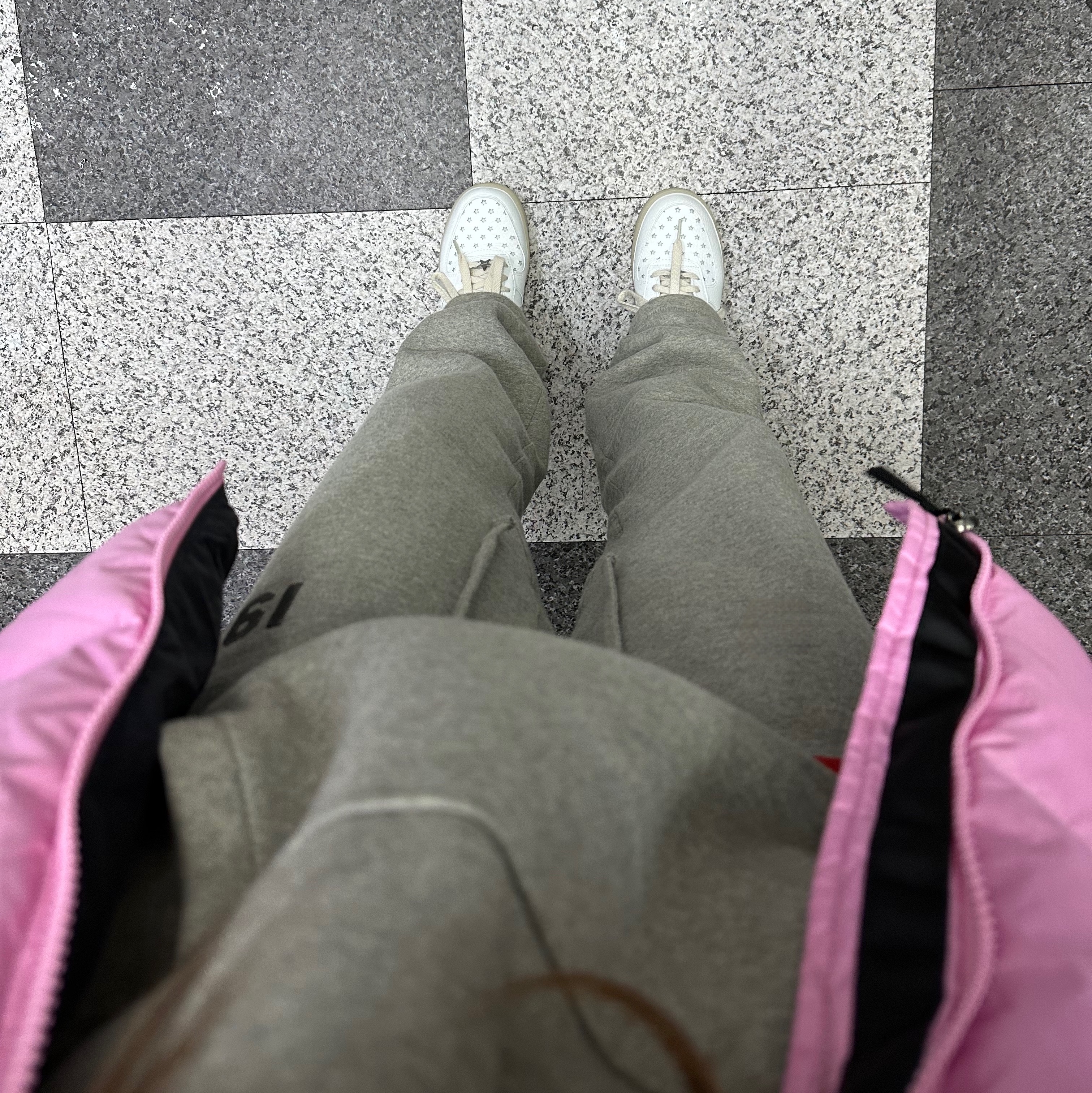 The North Face 1996 Retro Nuptse Jacket Orchid Pink, Supreme Blur Soccer Jersey Red - 24SS 착용 스타일