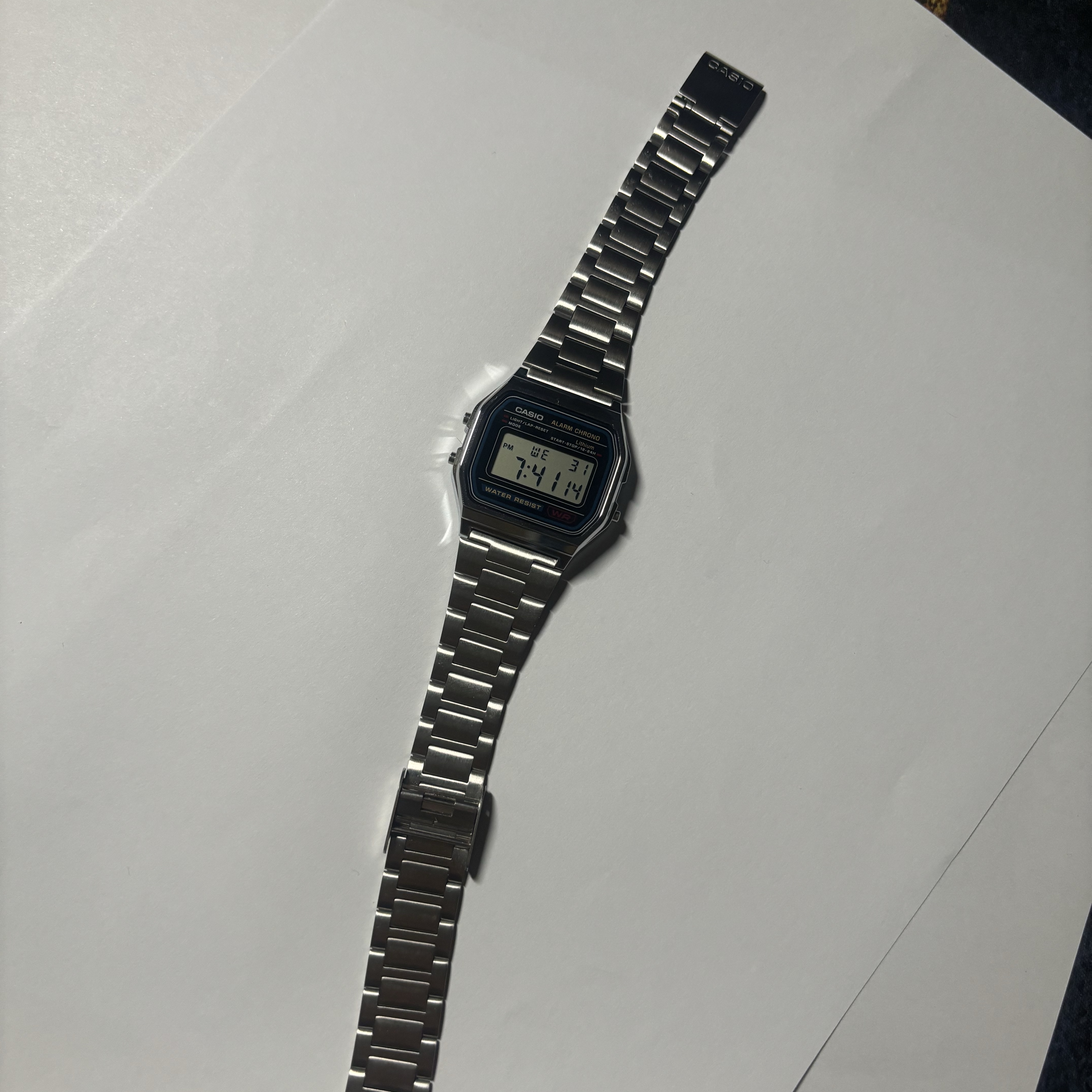 Casio A-158WA-1 착용 스타일