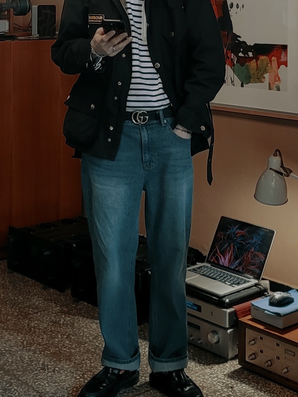 Barbour International Original Wax Jacket Black, Gucci GG Marmont Wide Leather Belt with Double G Buckle Black 착용 스타일