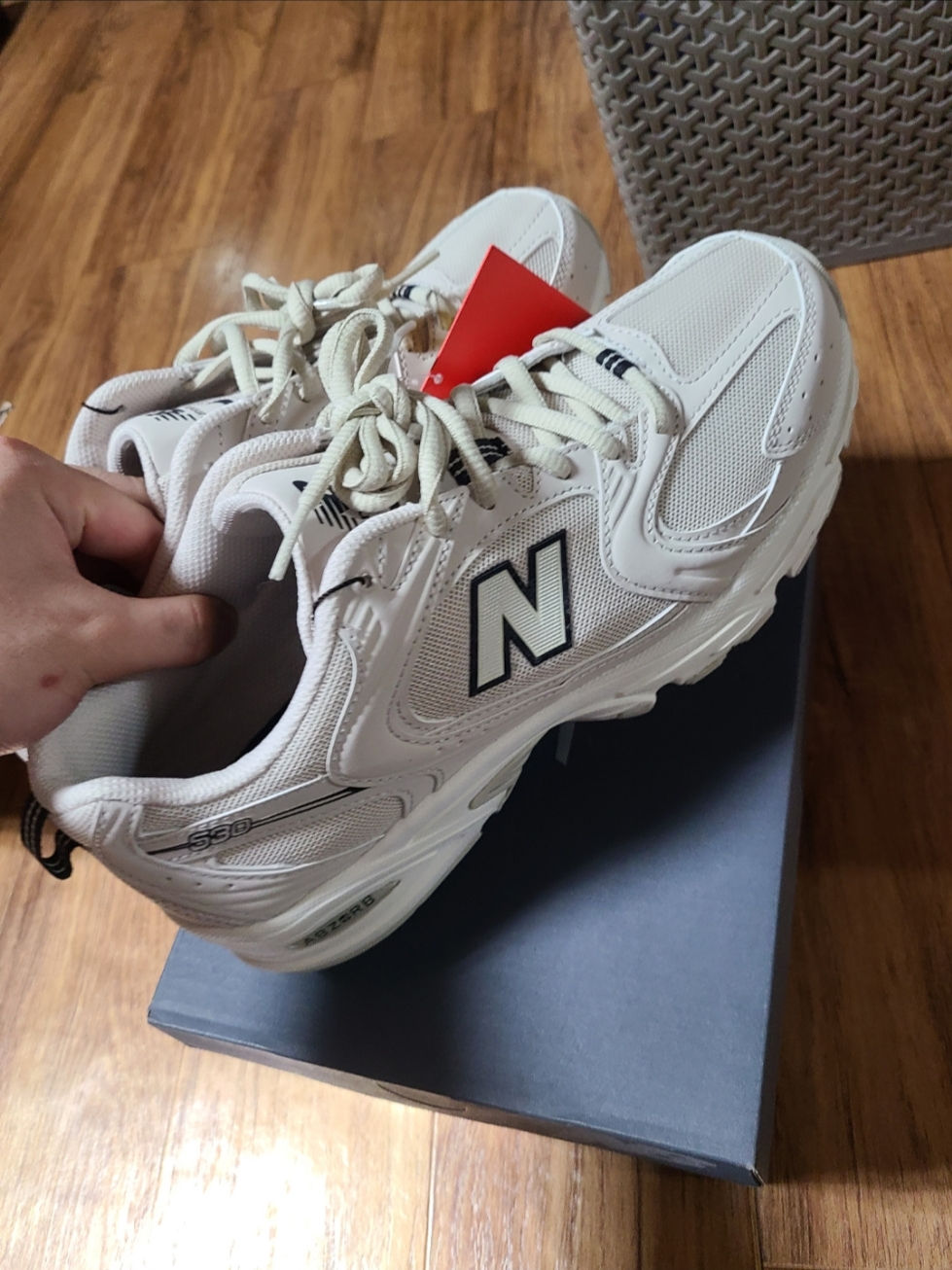 New Balance 530 Ivory 착용 스타일 - 2