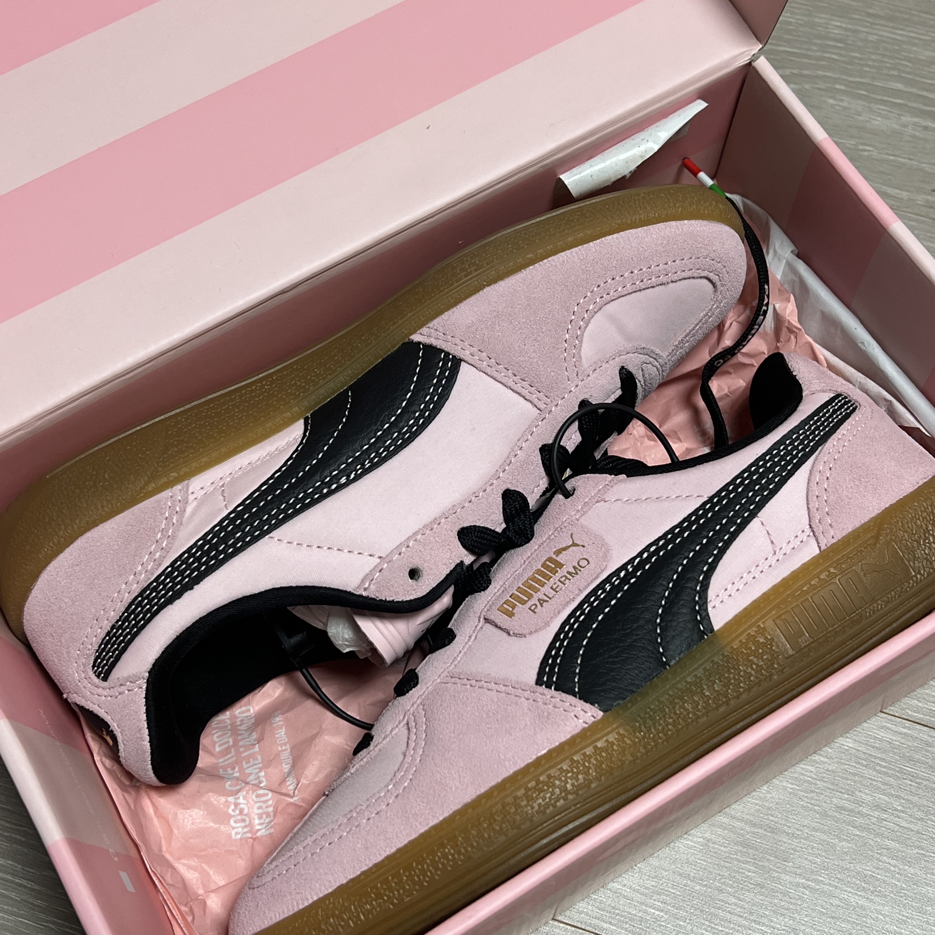 Puma x Palermo F.C. Sneakers Bright Pink Black 착용 스타일