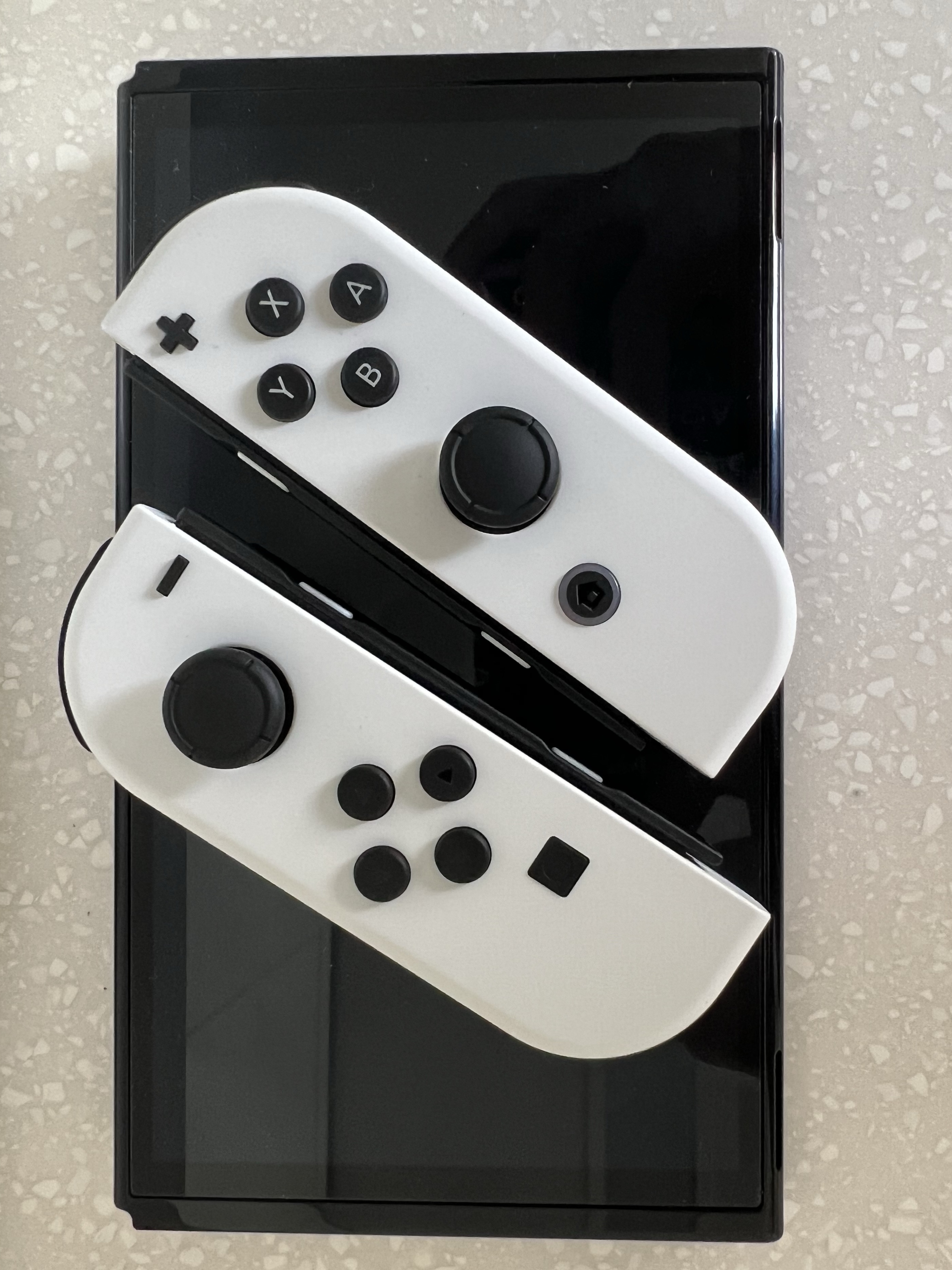 Nintendo Switch OLED White (Korean Ver.) 착용 스타일