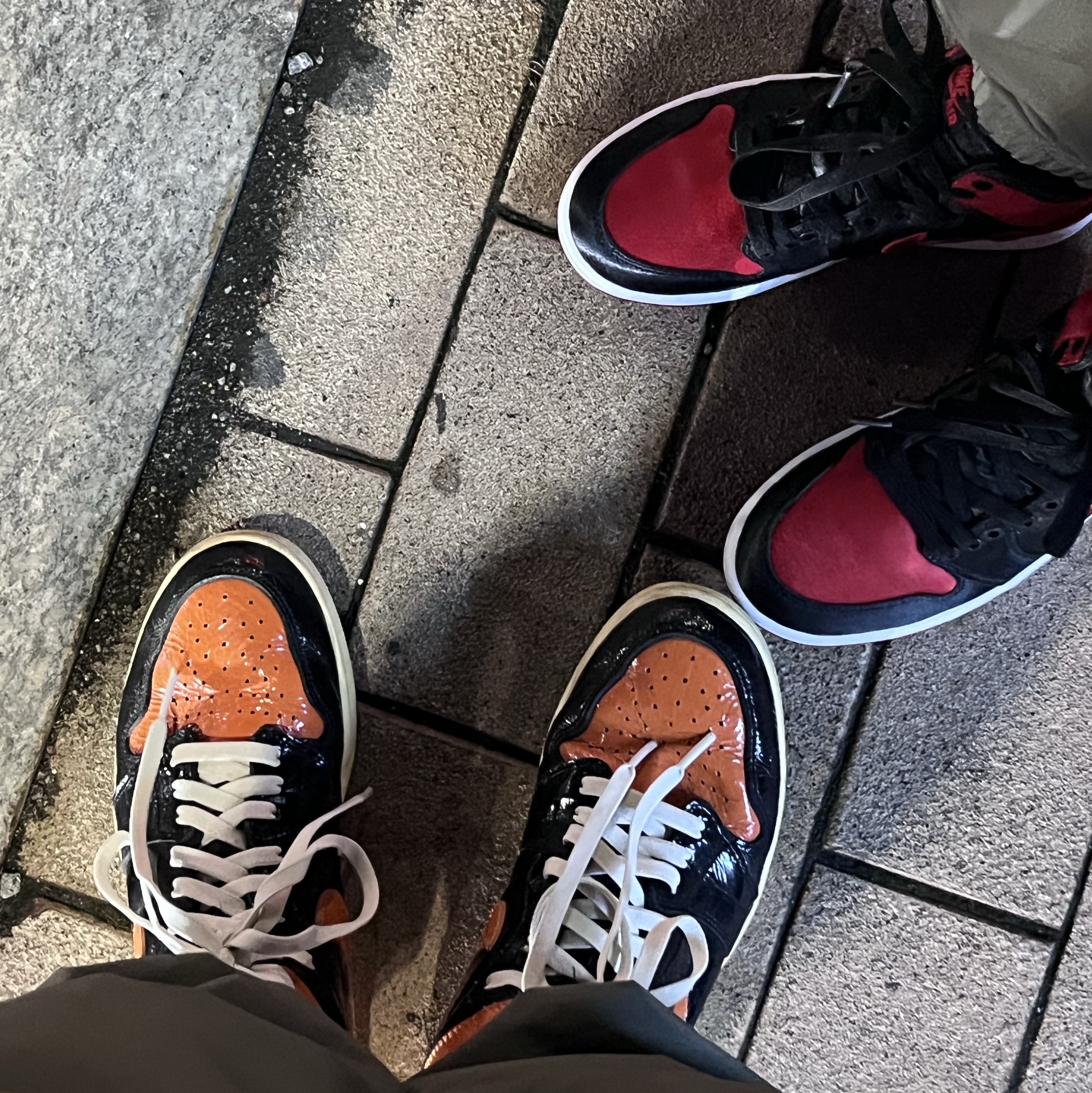Jordan 1 Retro High Shattered Backboard 3.0, (W) Jordan 1 Retro High OG Satin Bred 착용 스타일