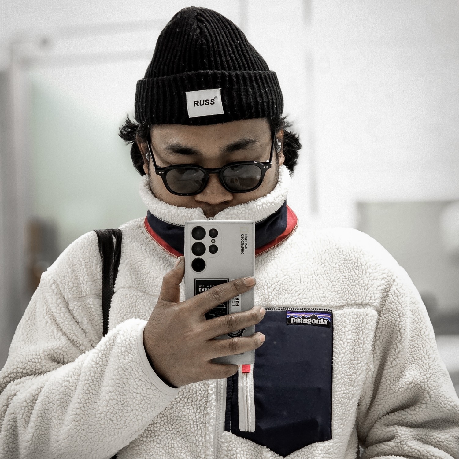 Patagonia Classic Retro-X Jacket Natural, Gentle Monster x Maison Margiela MM117 Black Clear 착용 스타일