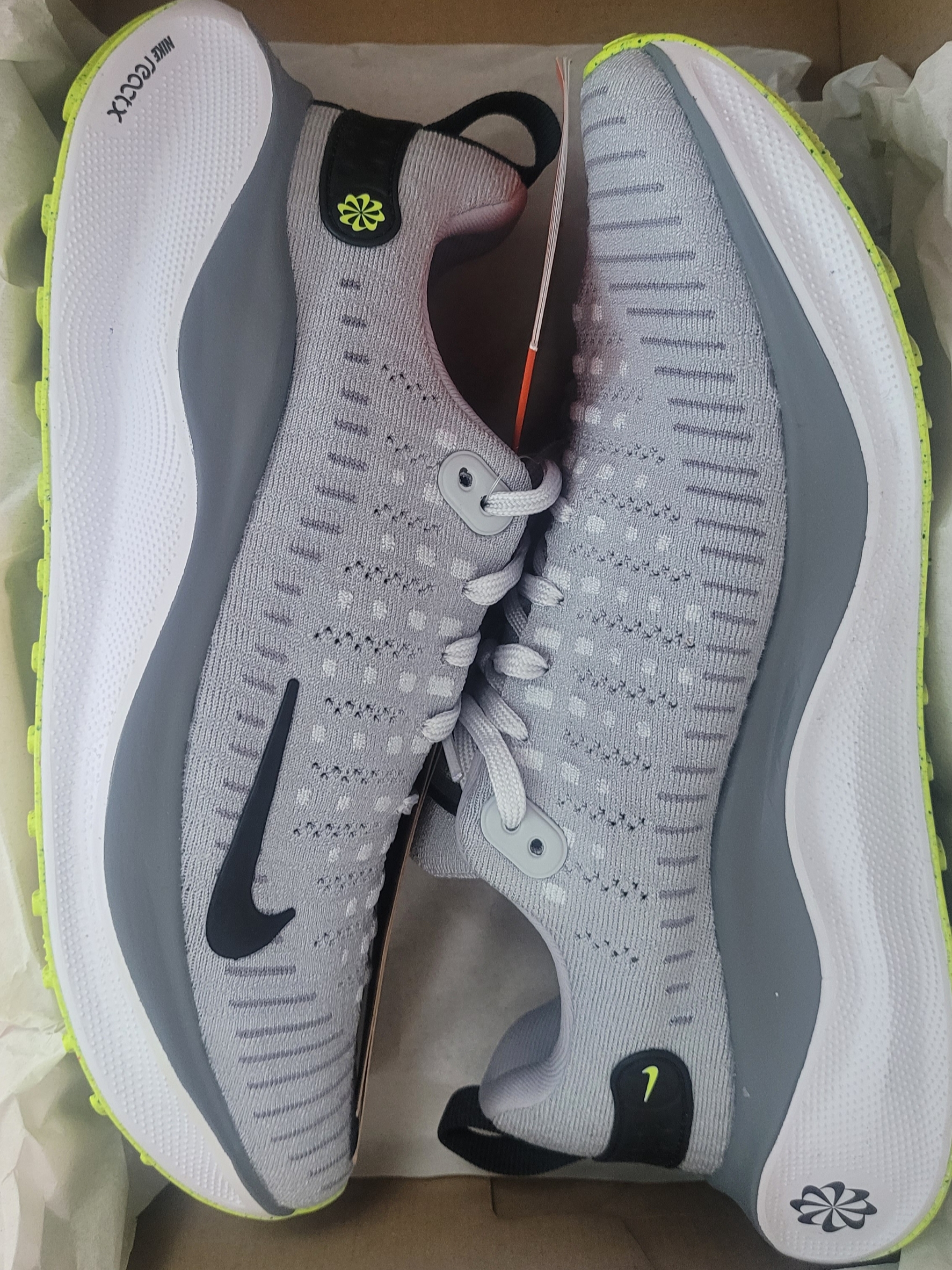 Nike ReactX Infinity Run 4 Wolf Grey Black 착용 스타일
