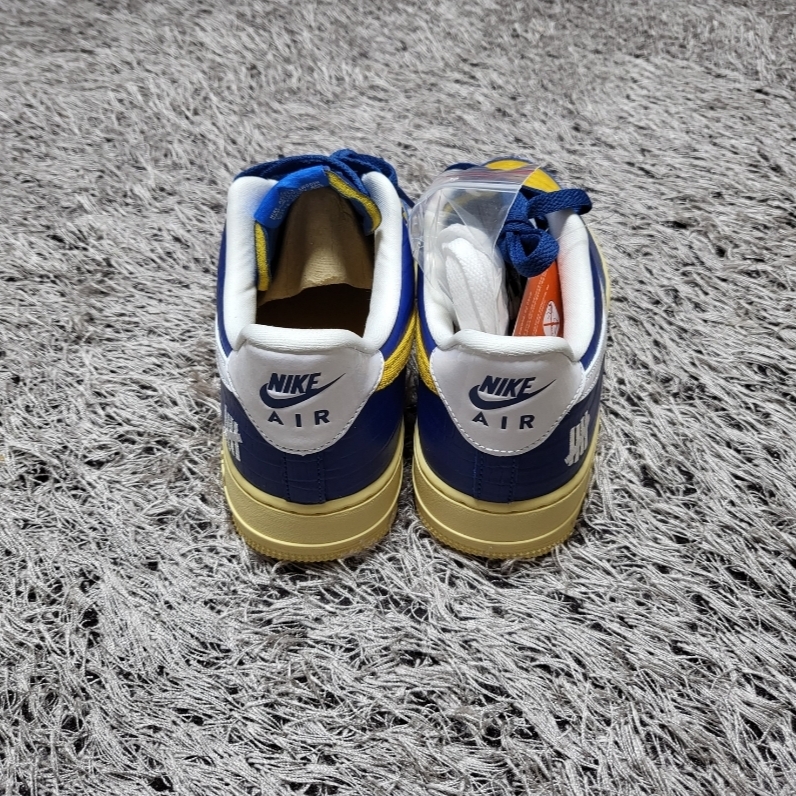 Nike x Undefeated Air Force 1 Low SP 5 On It Court Blue 착용 스타일