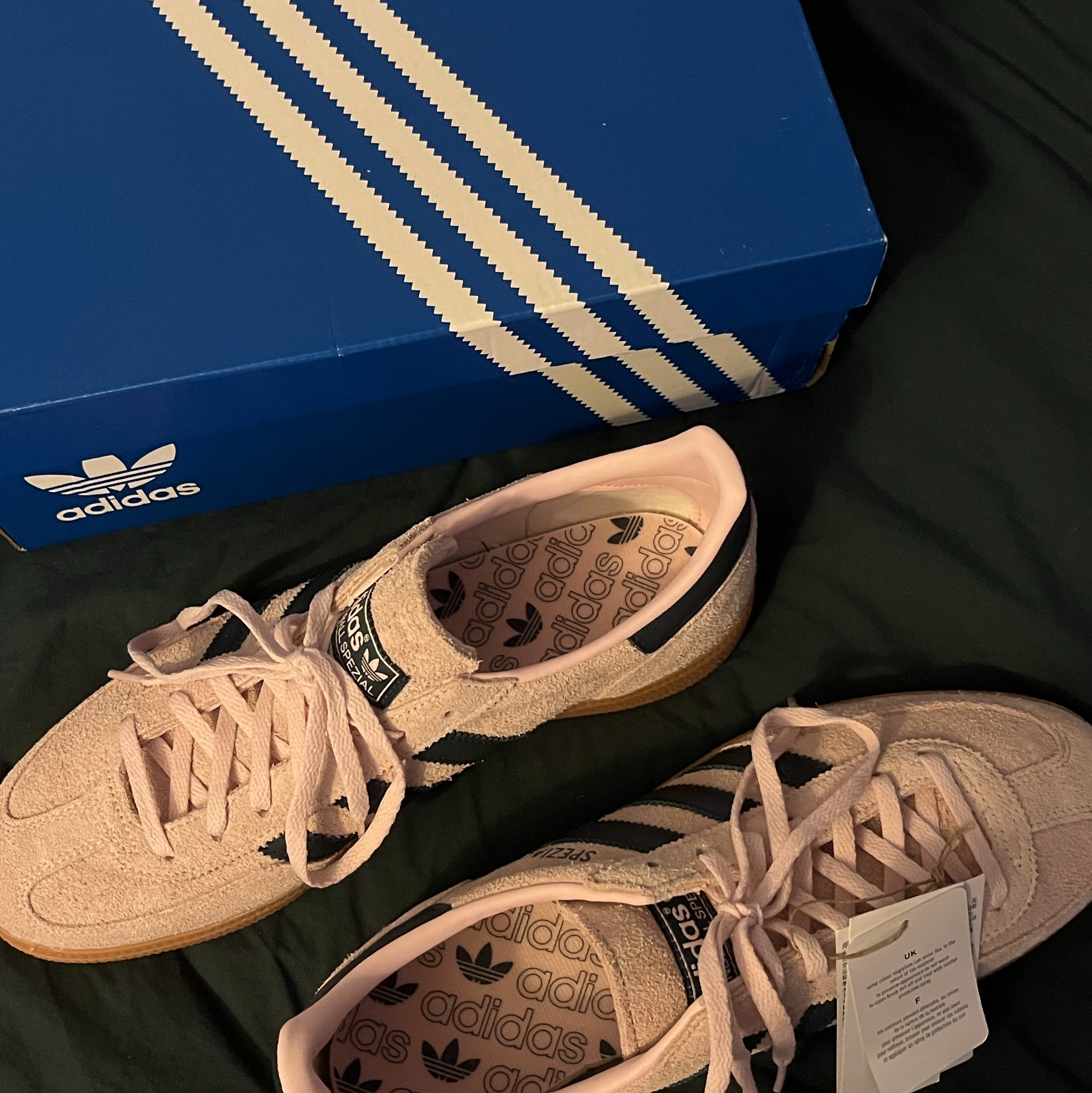 (W) Adidas Spezial Handball Clear Pink 착용 스타일 - 1