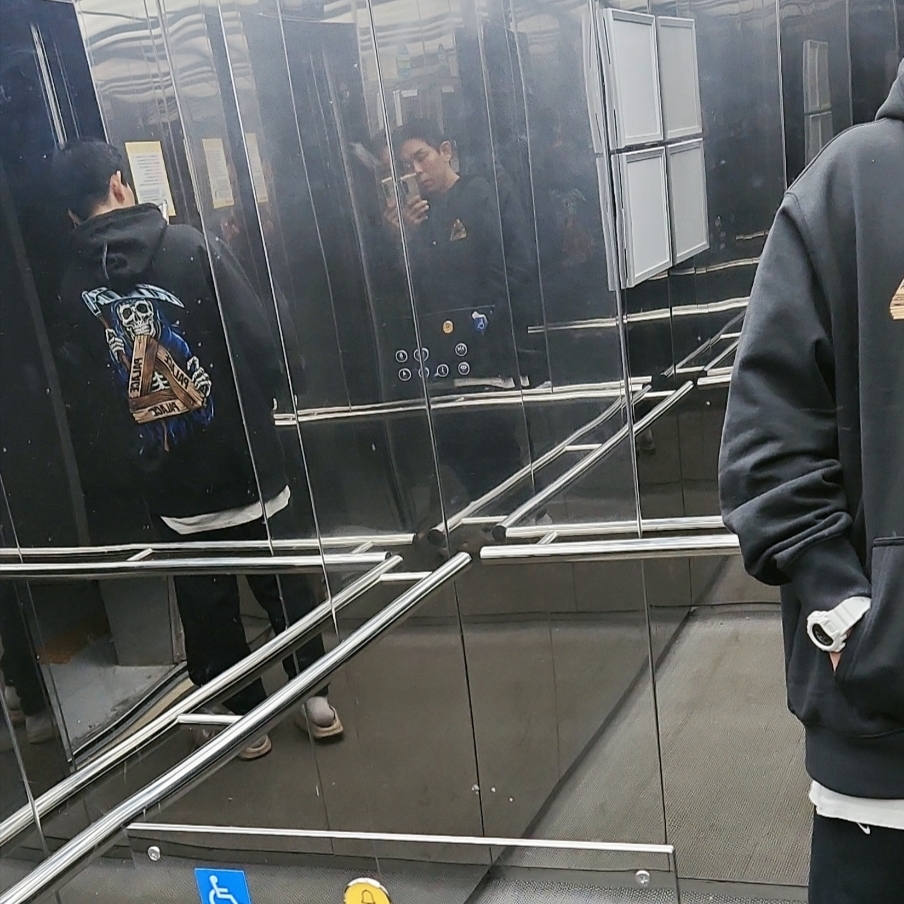 Palace Reaper Hood Black - 23FW 착용 스타일