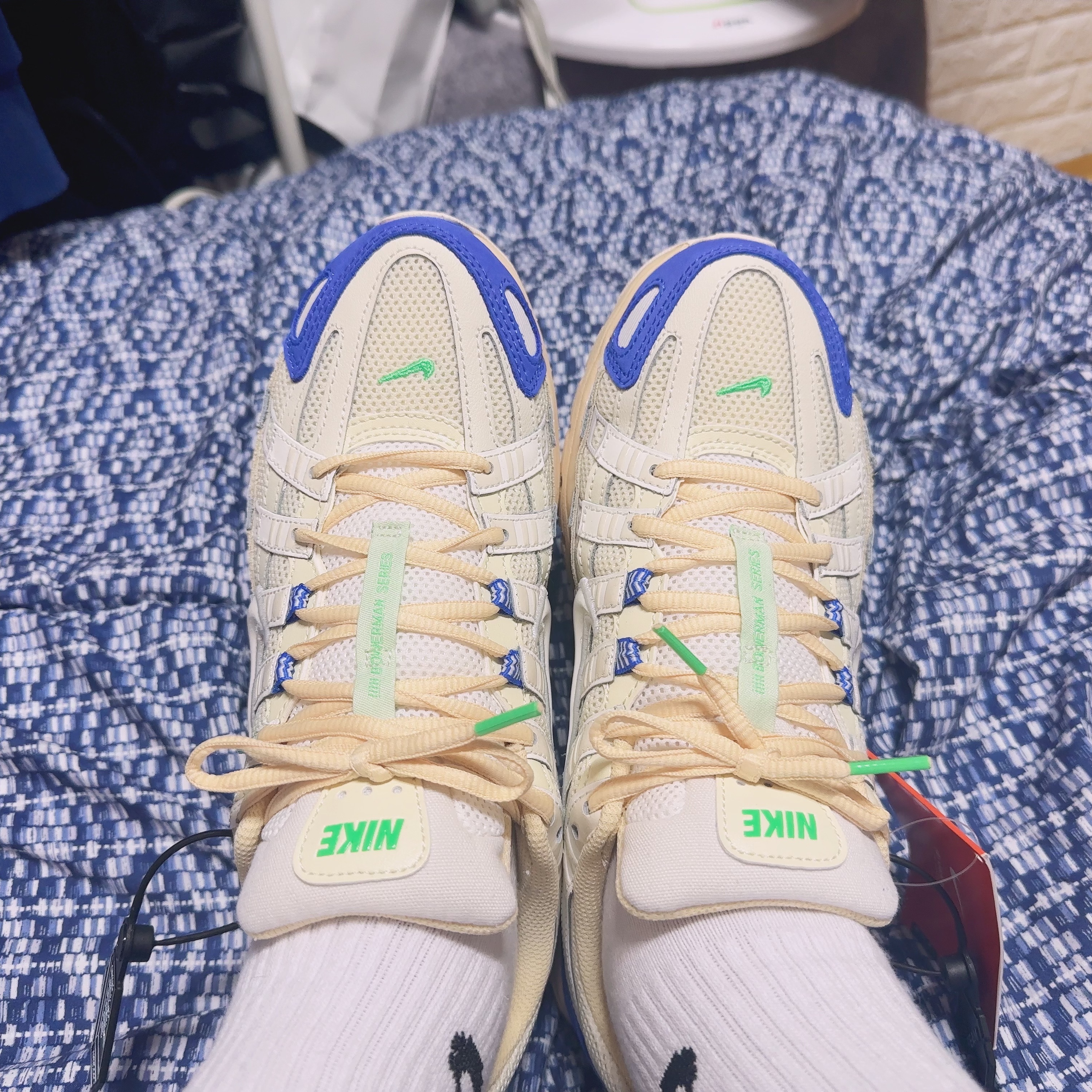 Nike P-6000 Coconut Milk Medium Blue 착용 스타일 - 4