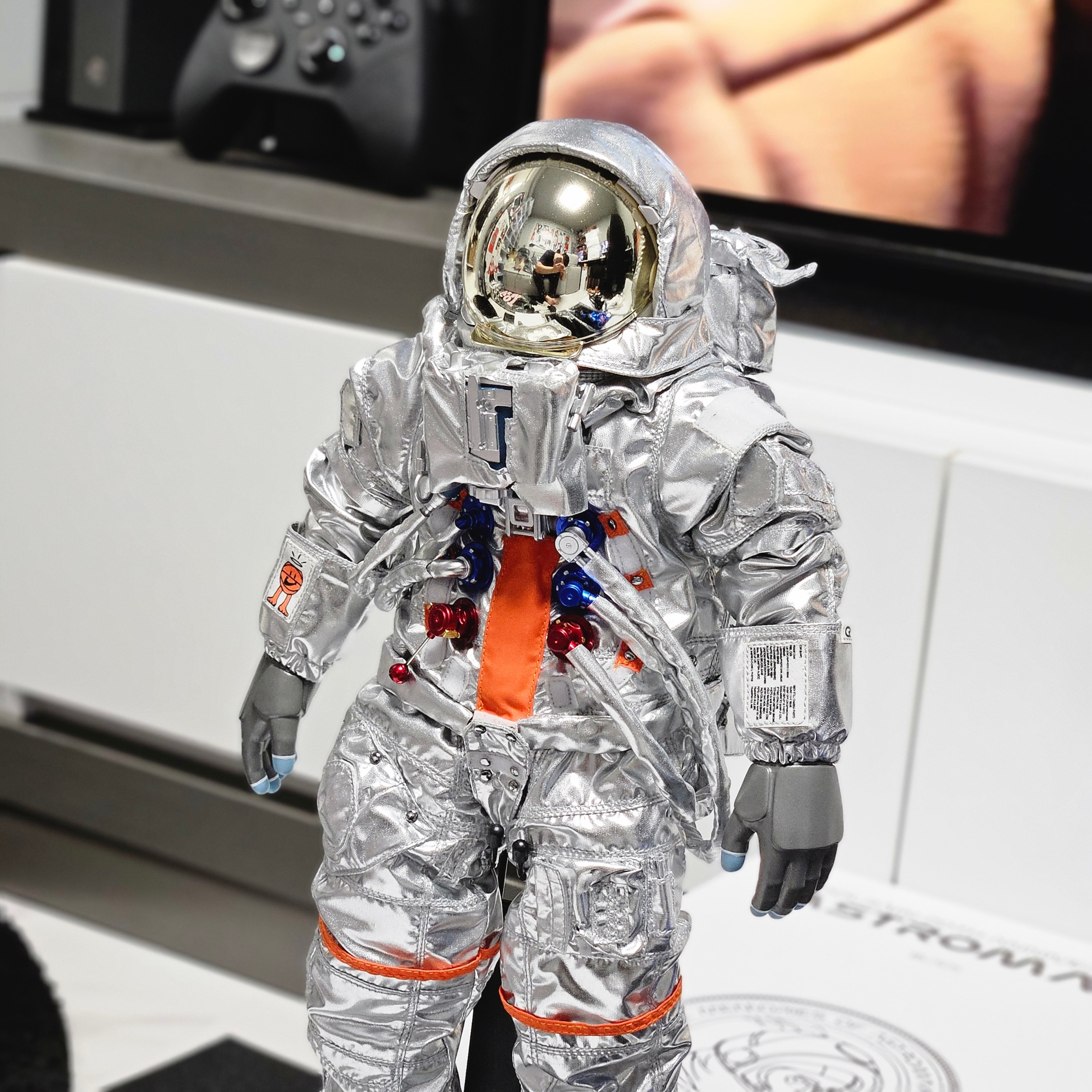 Coolrain x Blitzway Astromax Silver 착용 스타일 - 3