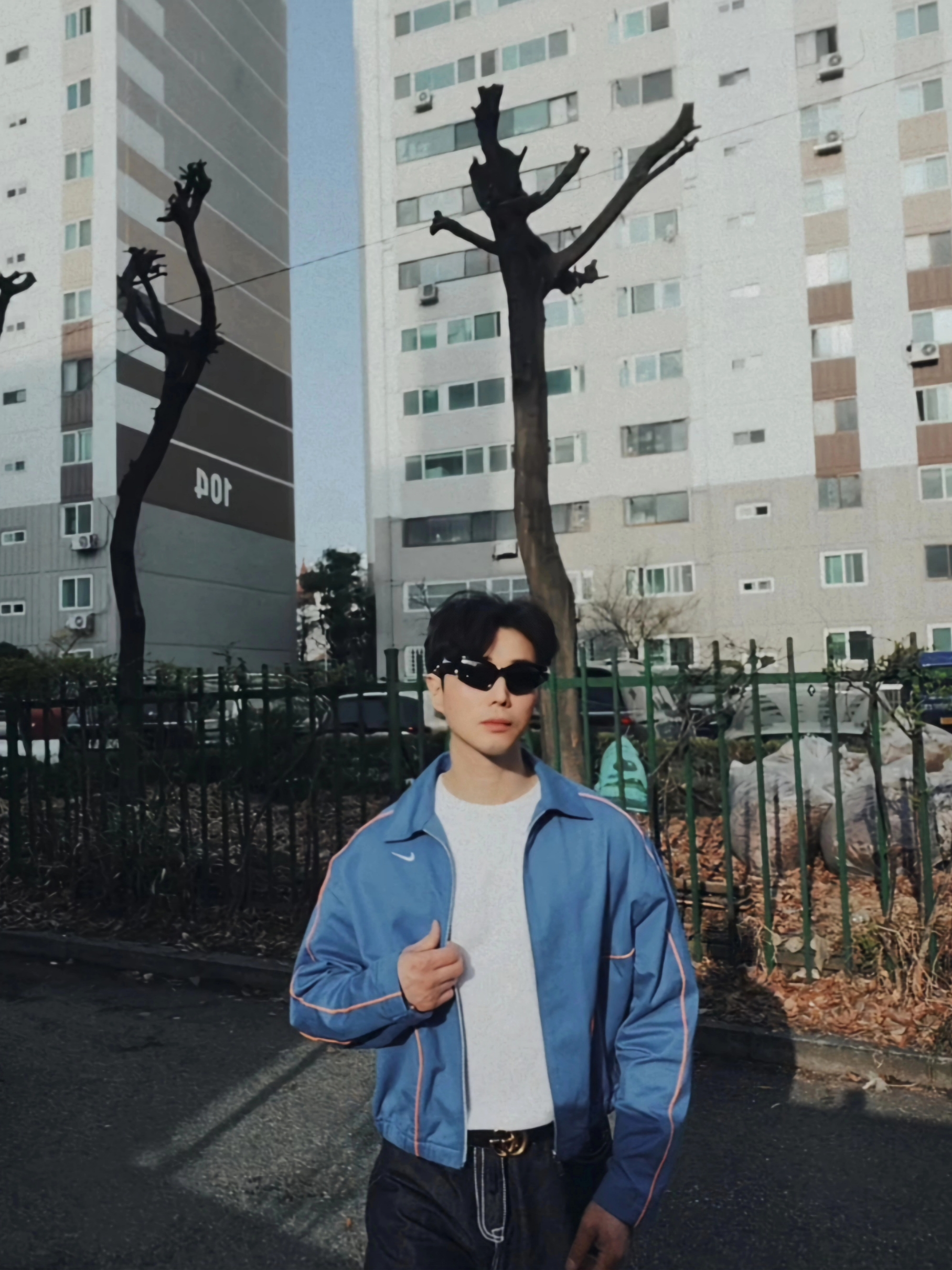 True Religion x KIRSH Stitch Point Denim Cargo Pants Blue Denim, Nike x Ambush Air Force 1 Low SP Phantom 착용 스타일 - 4