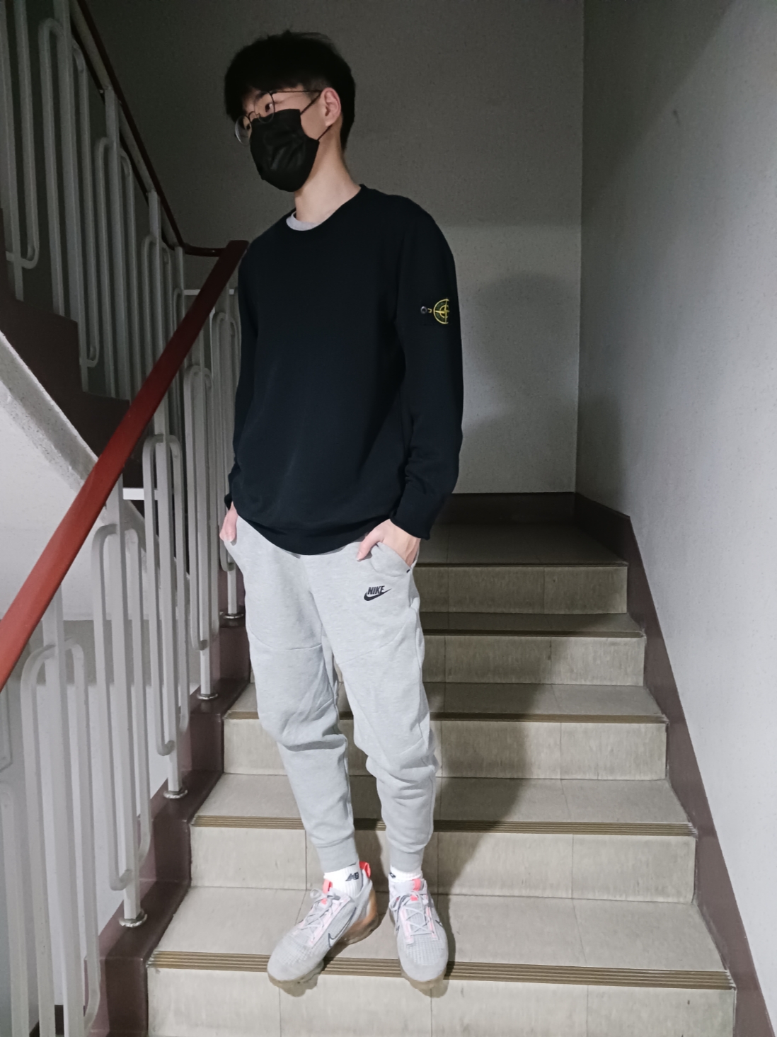 Nike Air VaporMax 2021 Flyknit Grey Fog Bright Mango 착용 스타일 - 1