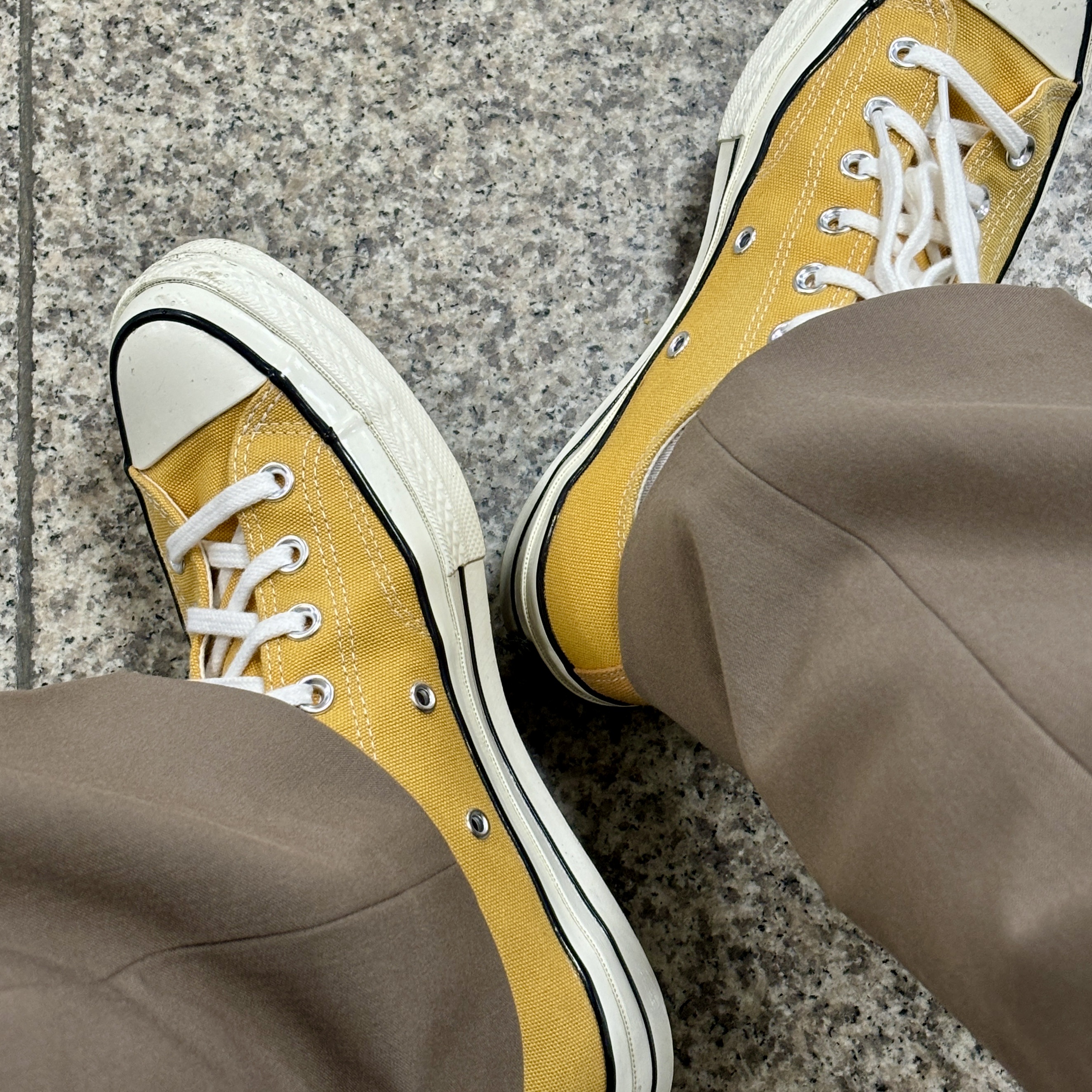 Converse Chuck 70 Ox Vintage Canvas Sunflower 착용 스타일 - 3
