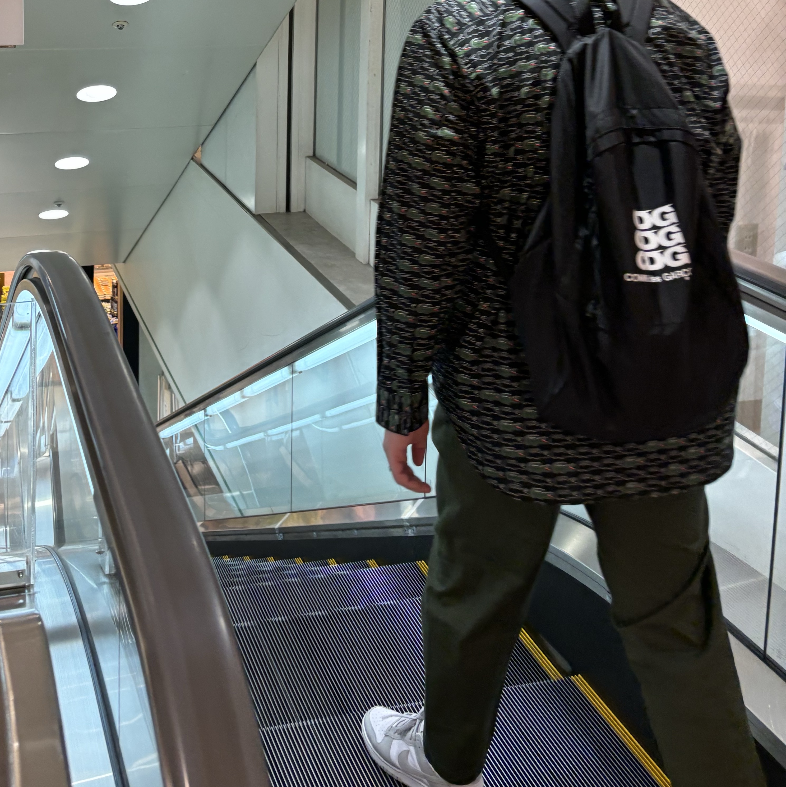 CDG Backpack Black, Nike Dunk Low Retro Grey Fog 착용 스타일