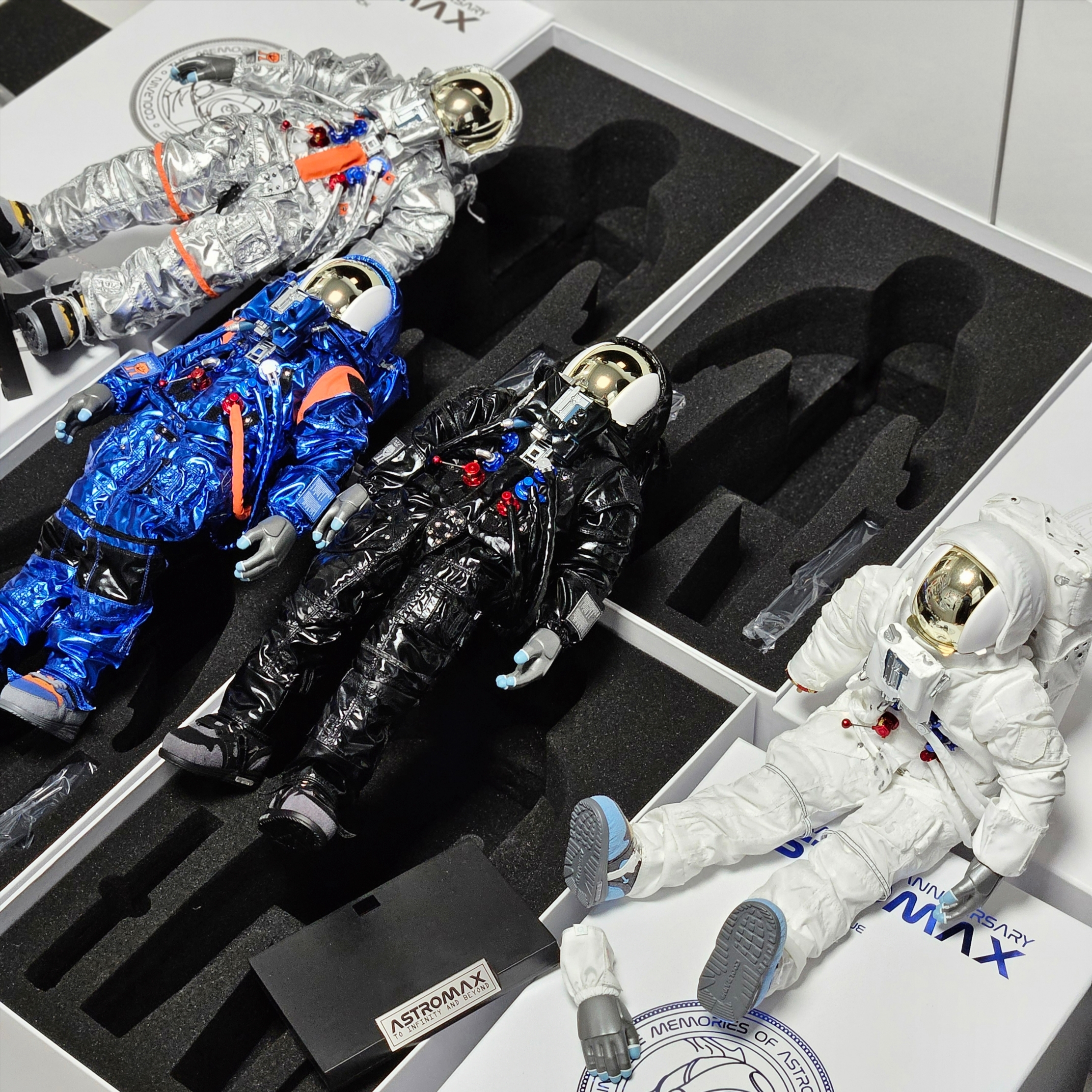 Coolrain x Blitzway Astromax Black 착용 스타일 - 3