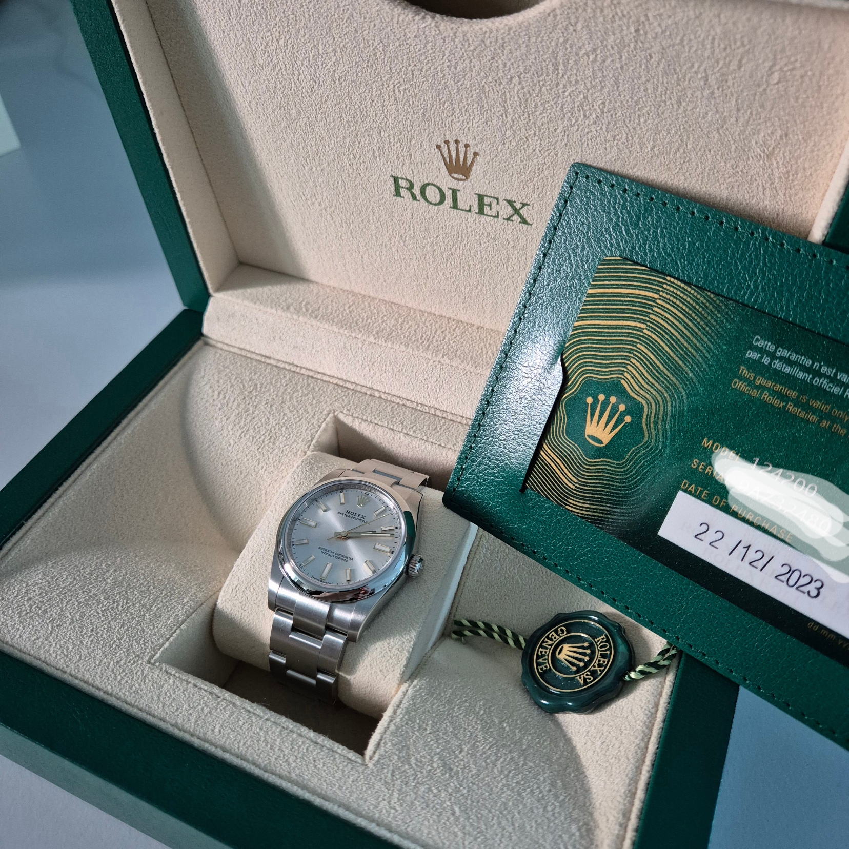 Rolex Oyster Perpetual 34mm 124200 Silver Oyster 착용 스타일
