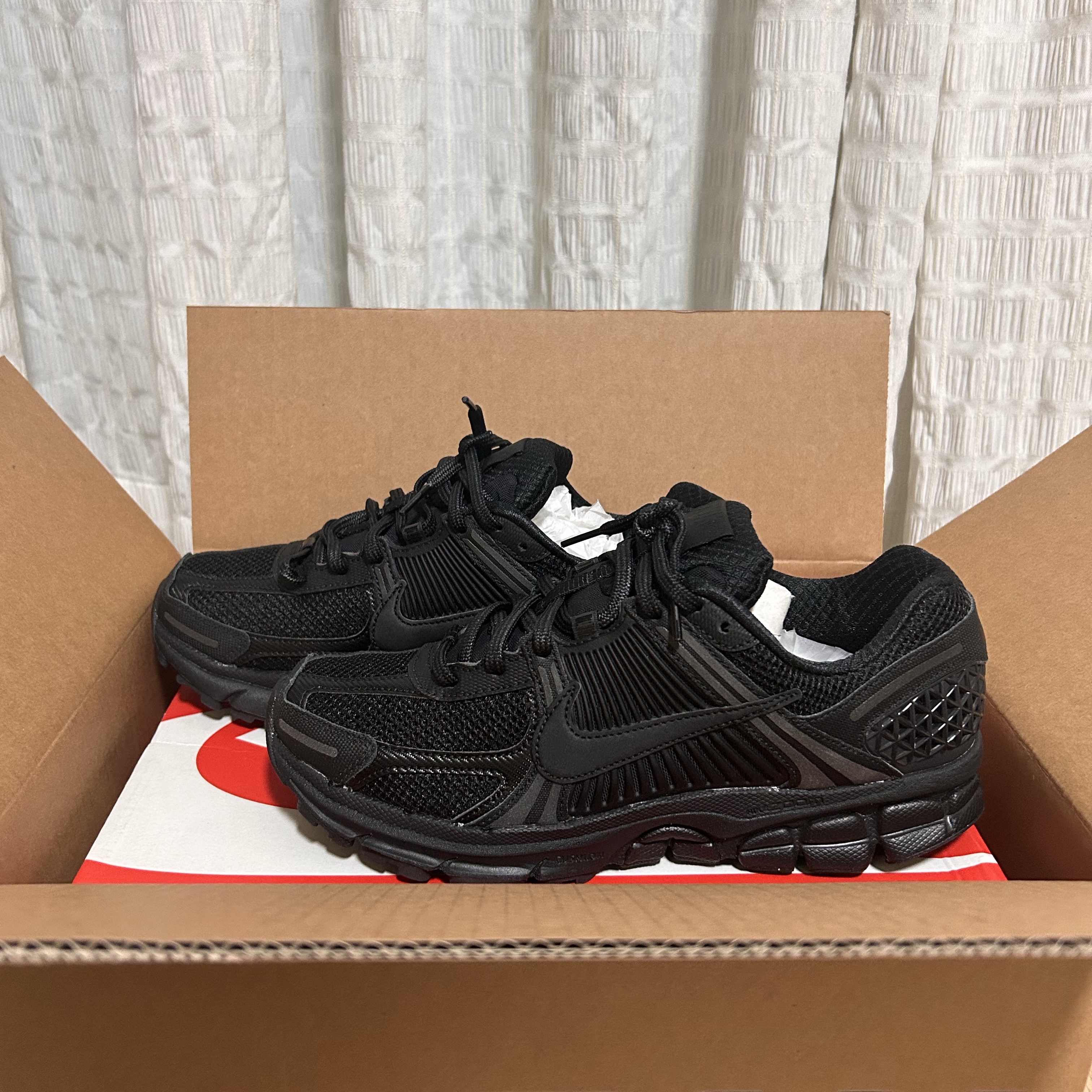 Nike Zoom Vomero 5 SP Black 착용 스타일