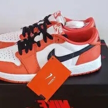 Jordan 1 Low OG Starfish 착용 스타일